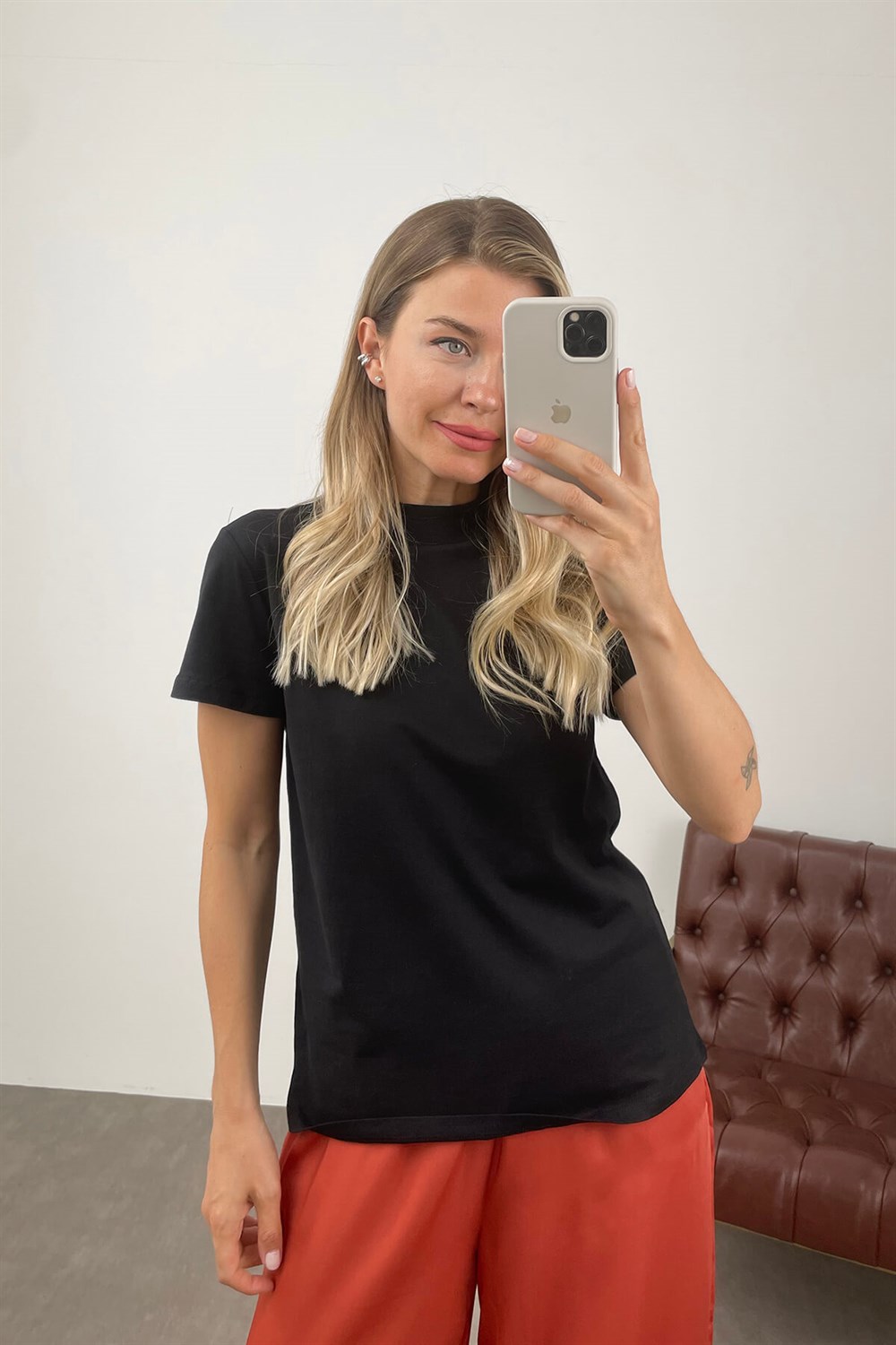 Siyah Bisiklet Yaka Basic T-Shirt