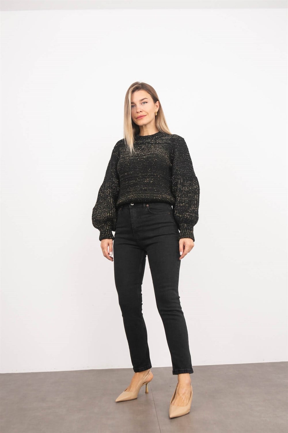 Siyah Boru Paça Mom Jean