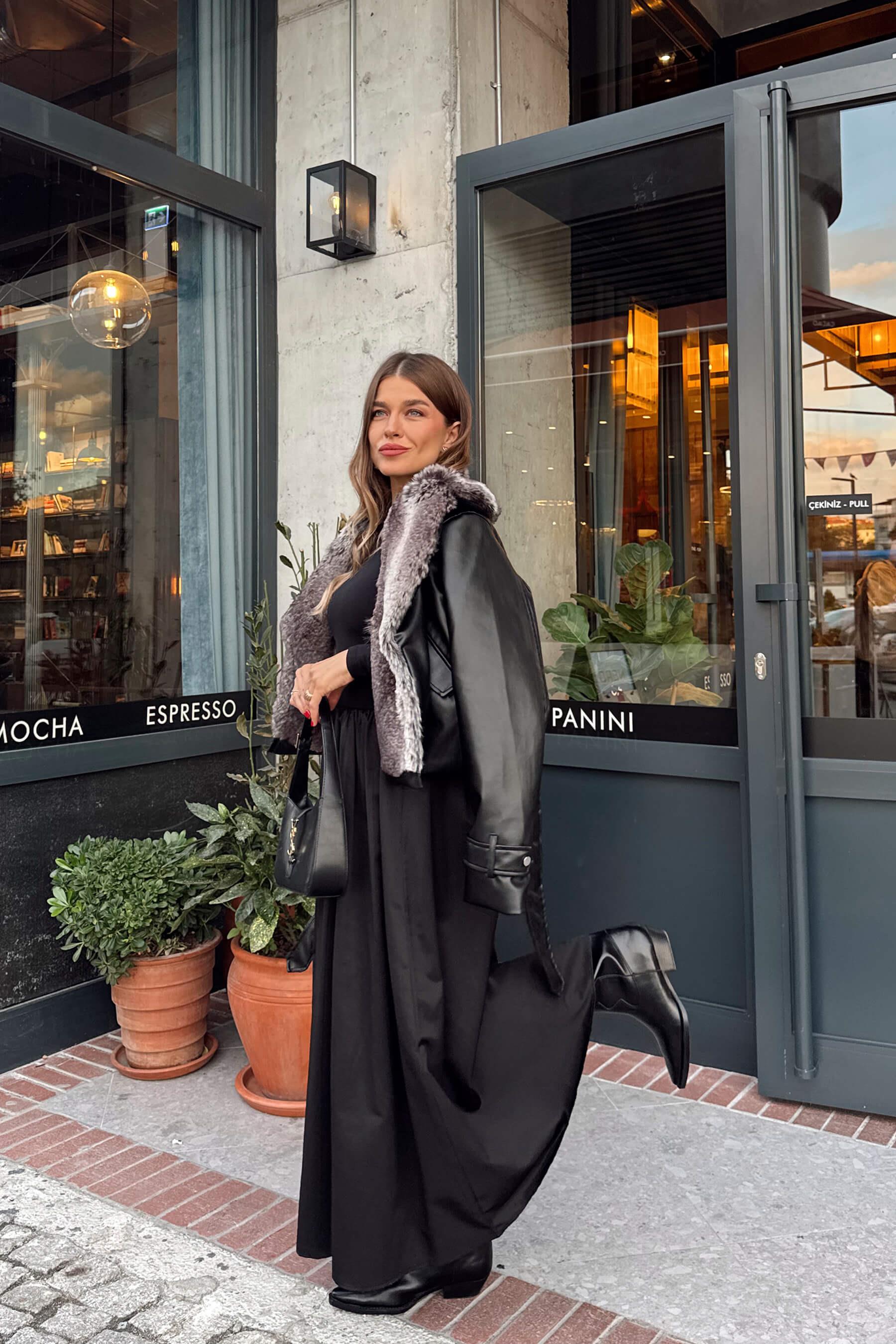 Siyah Çan Model Poplin Elbise