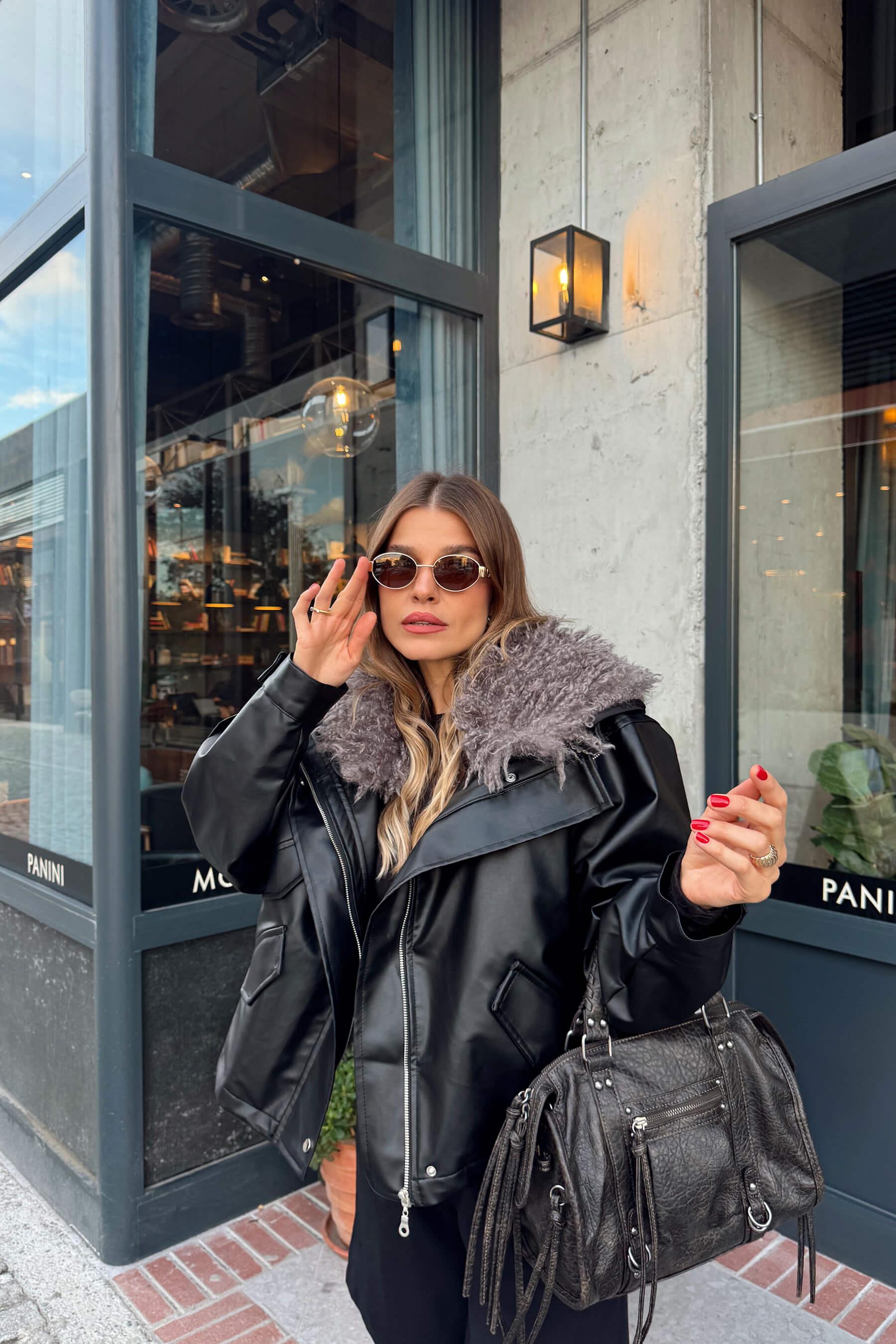 Siyah Çıkarılabilir Kürk Astarlı Bağcık Detaylı Deri Mont