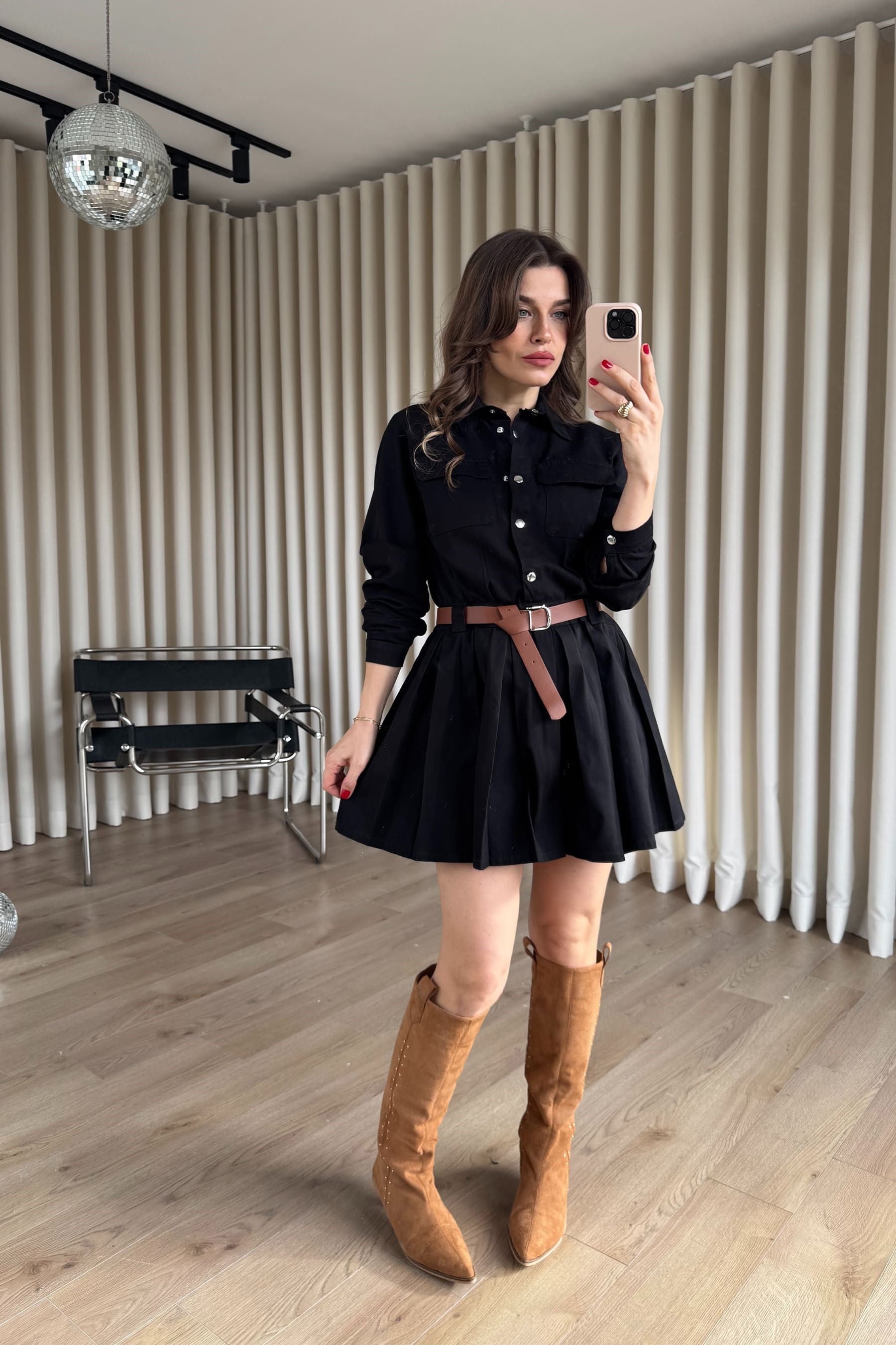 Siyah Çıtçıtlı Eteği Pileli Kemerli Gabardin Gömlek Elbise