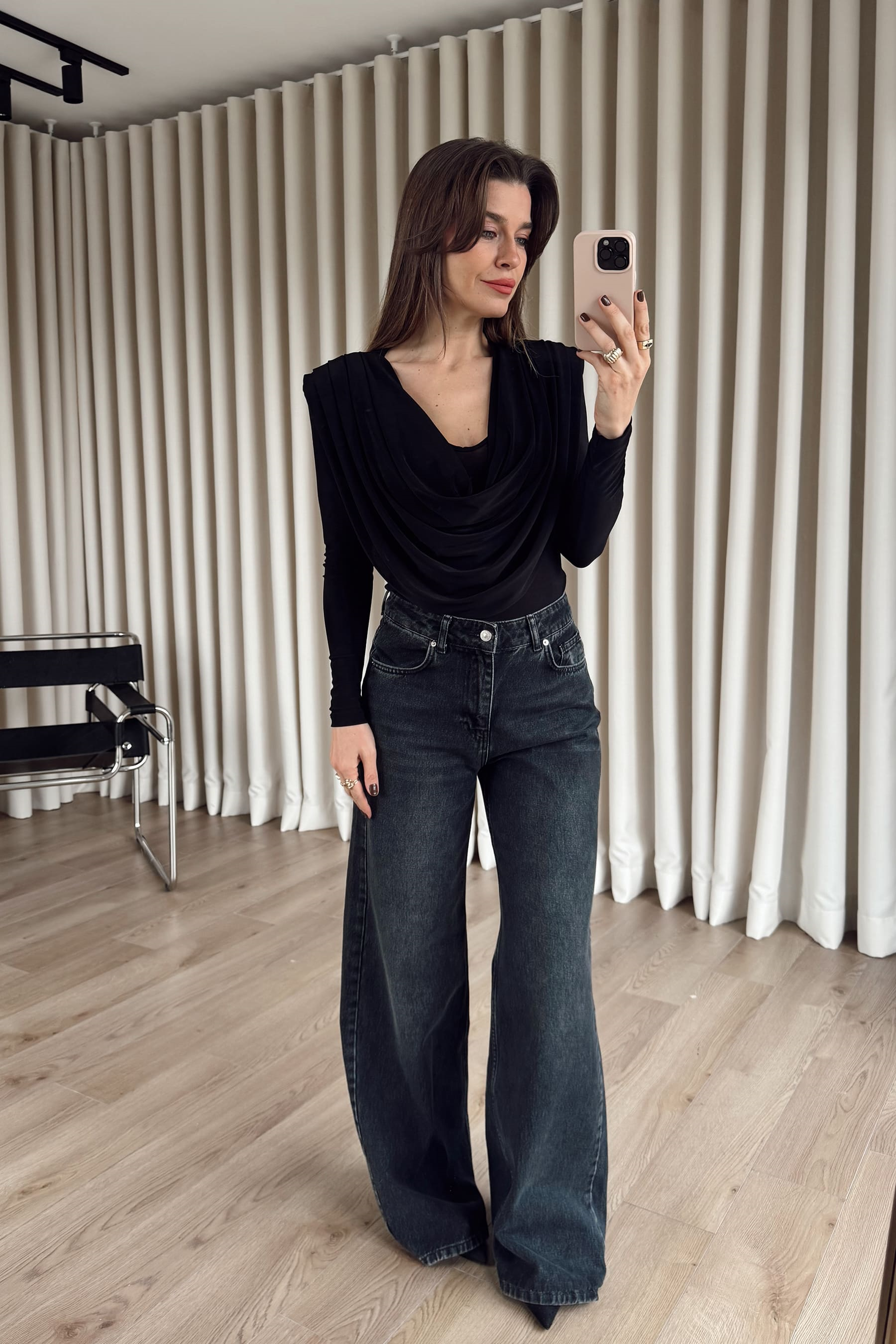 Siyah Degaje Yaka Model Bluz