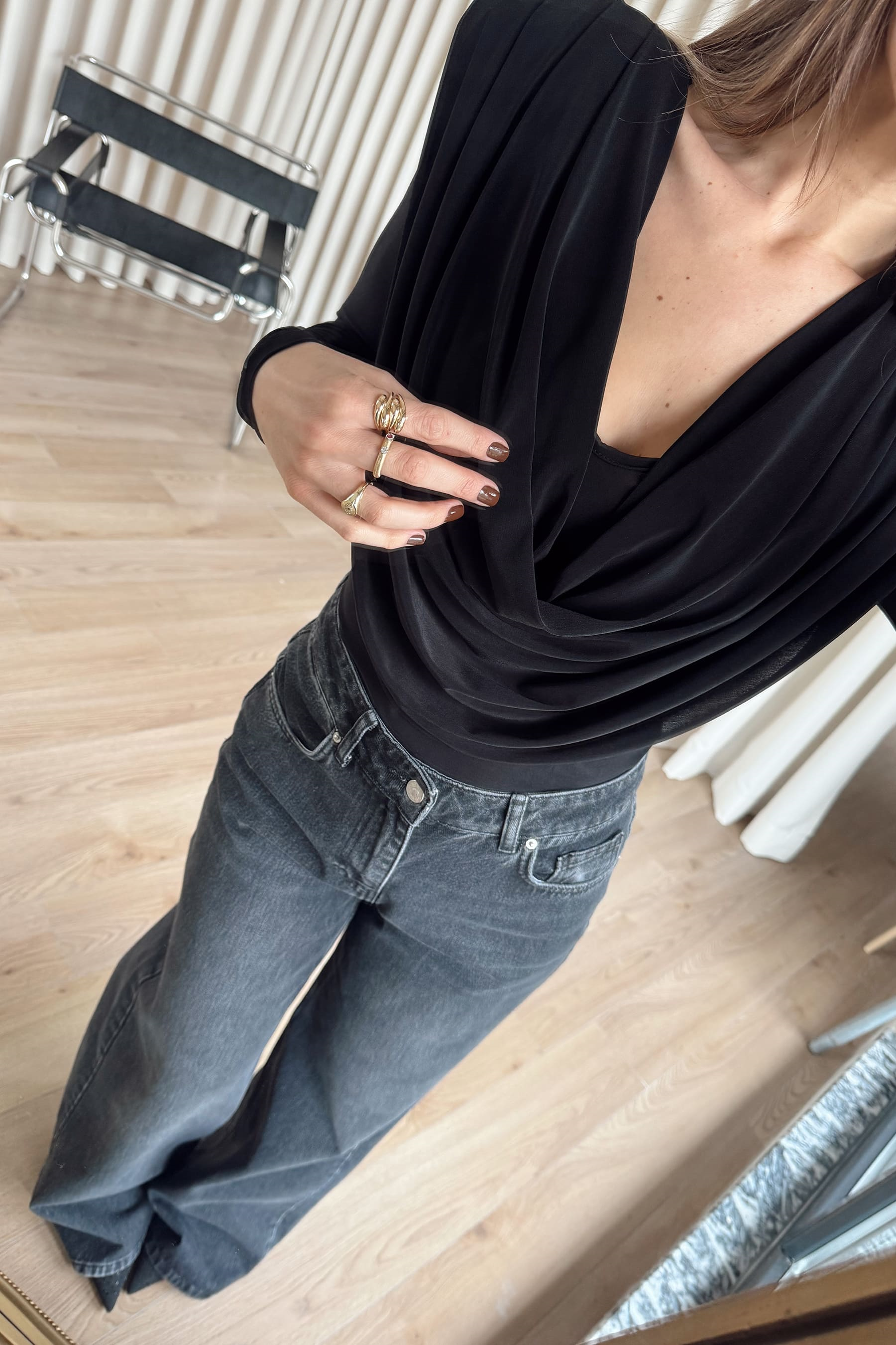 Siyah Degaje Yaka Model Bluz