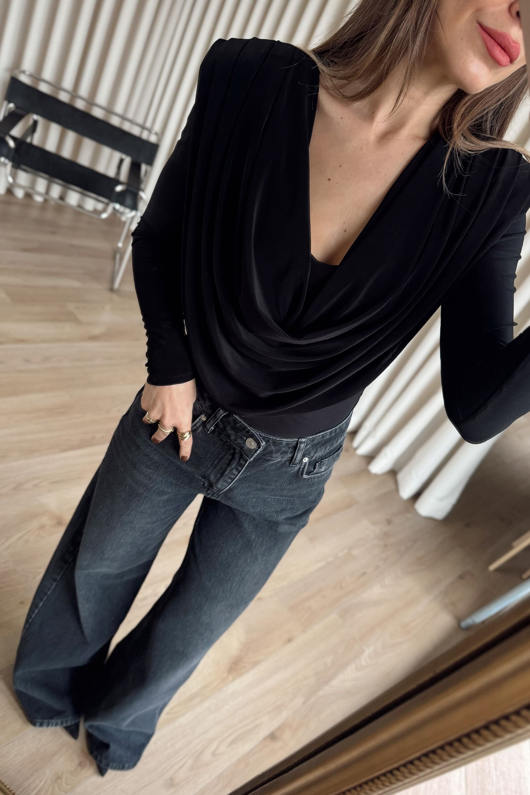 Siyah Degaje Yaka Model Bluz