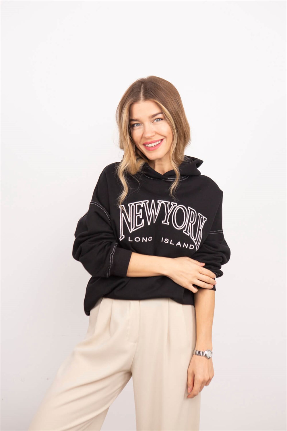 Siyah Dikişli Kapüşonlu New York Sweatshirt