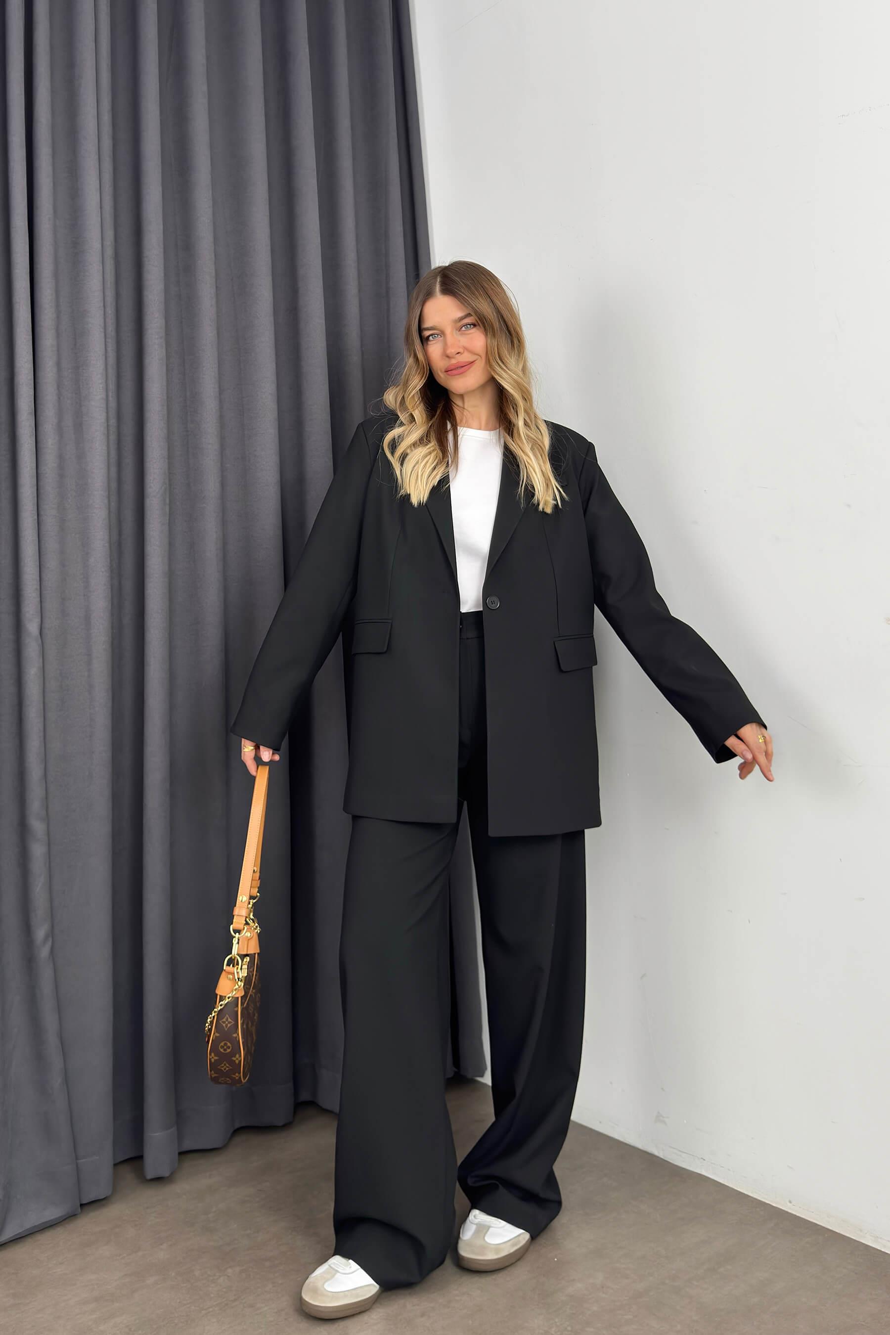 Siyah Düğme Detaylı Kuşaklı Blazer Ceket Pantolon Takım