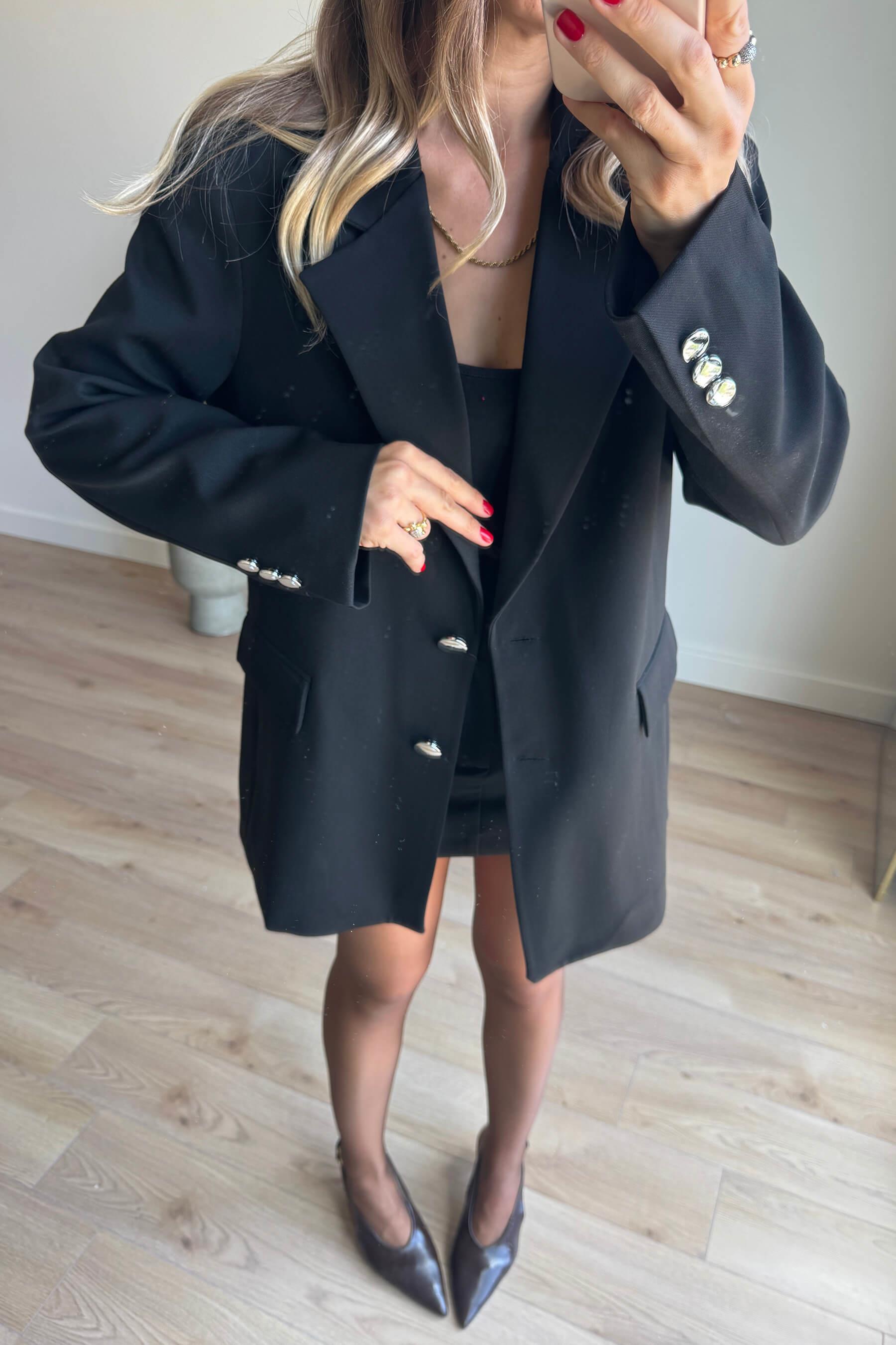 Siyah Gümüş Düğmeli Oversize Astarlı Blazer Ceket