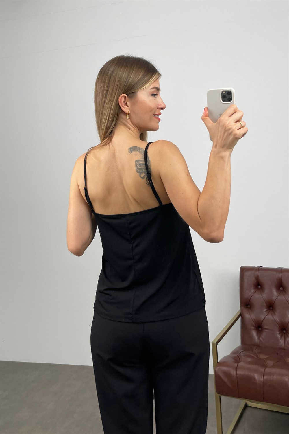 Siyah İp  Askılı Dantelli Bluz