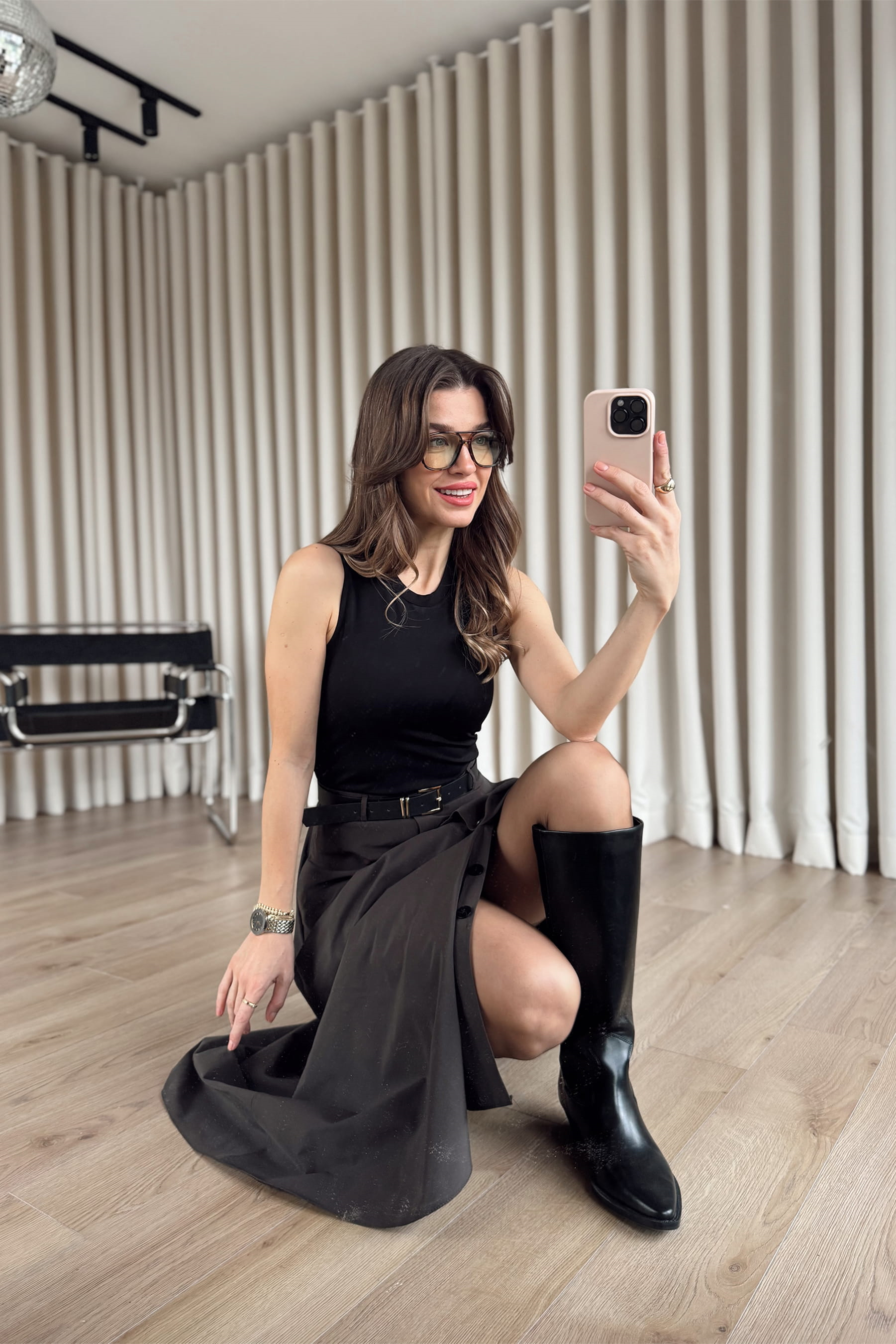 Siyah Kahve Etekten Düğme Detaylı Kemerli Poplin Elbise