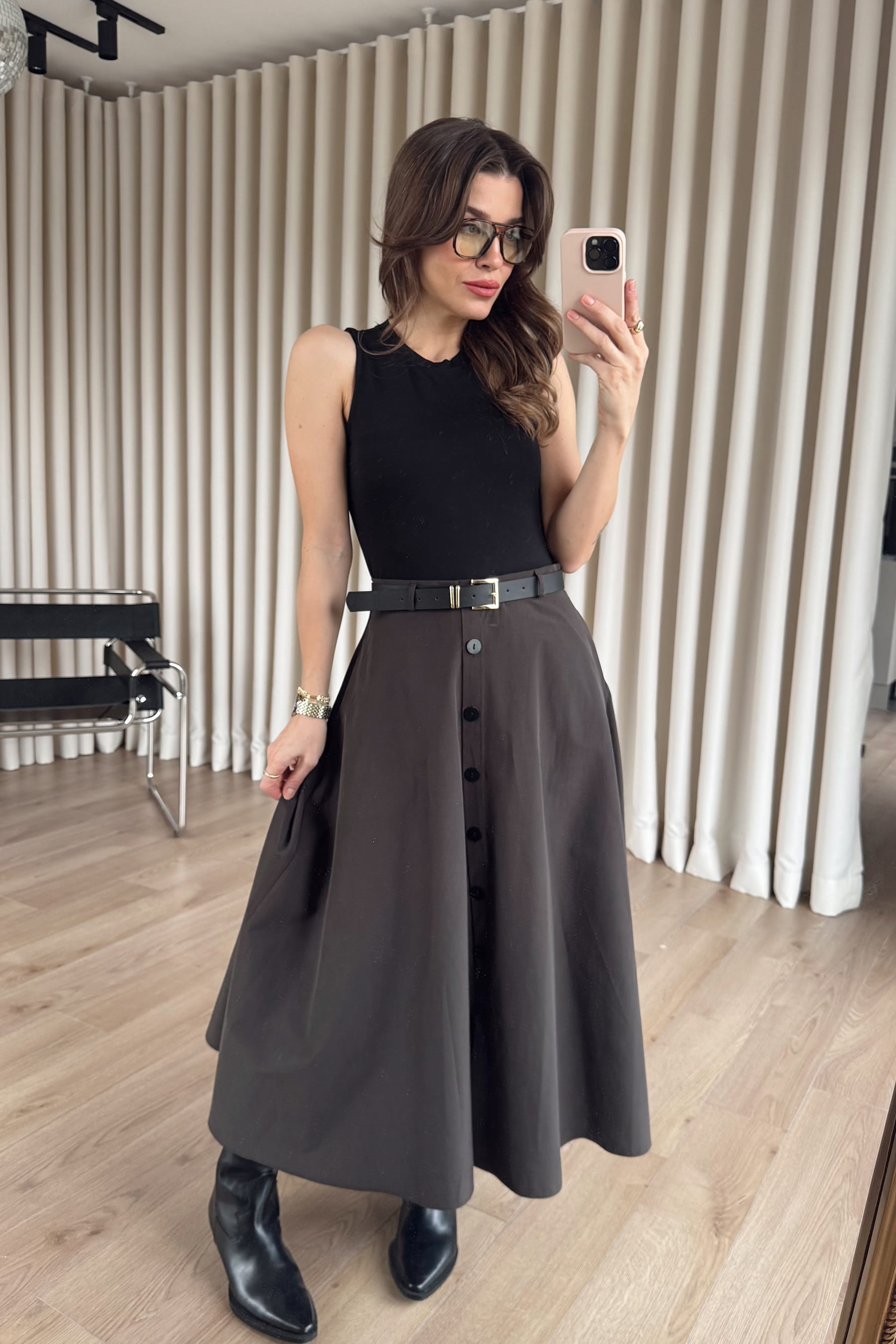 Siyah Kahve Etekten Düğme Detaylı Kemerli Poplin Elbise