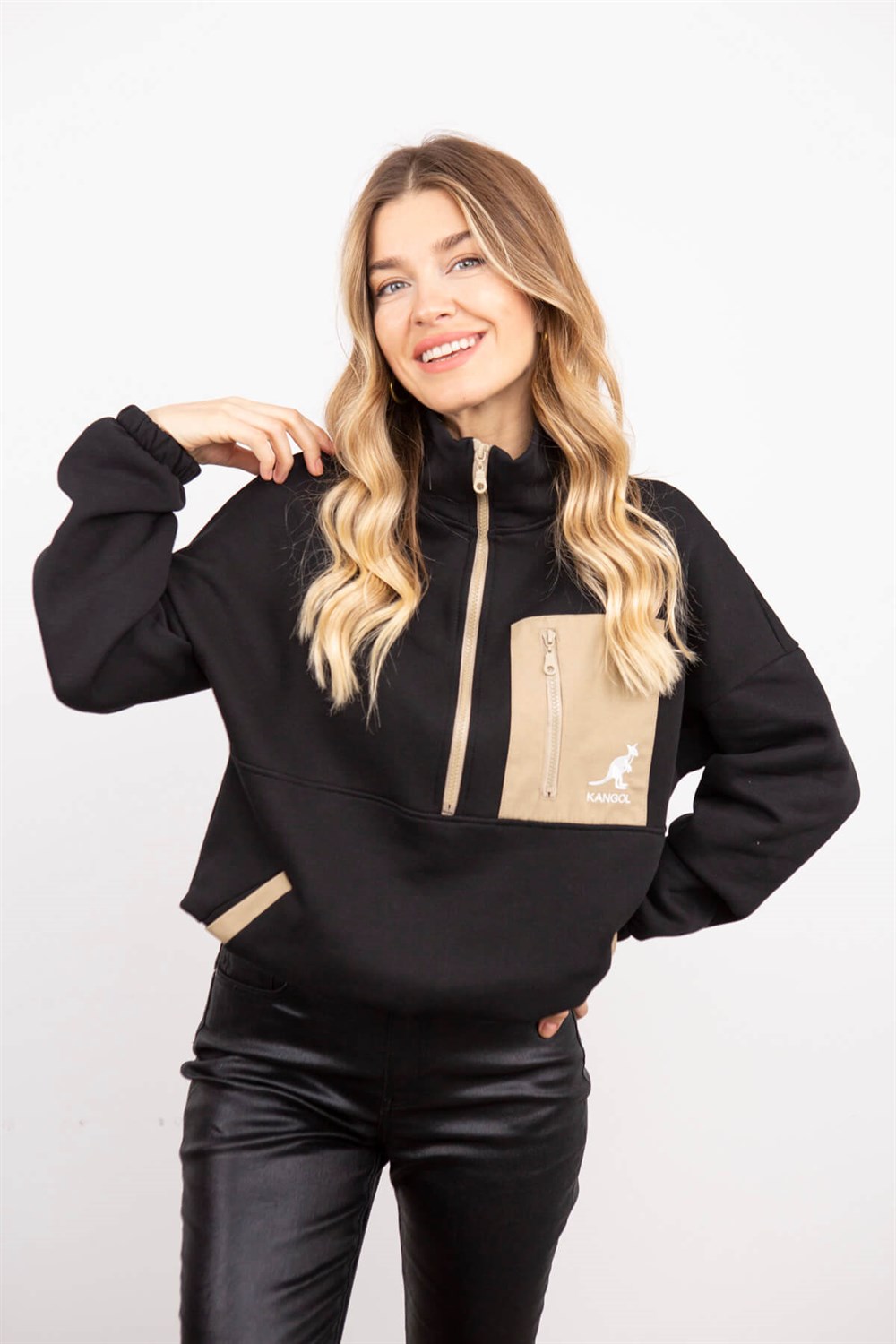 Siyah Kanguru Cep Yakası Fermuarlı Polar Sweatshirt