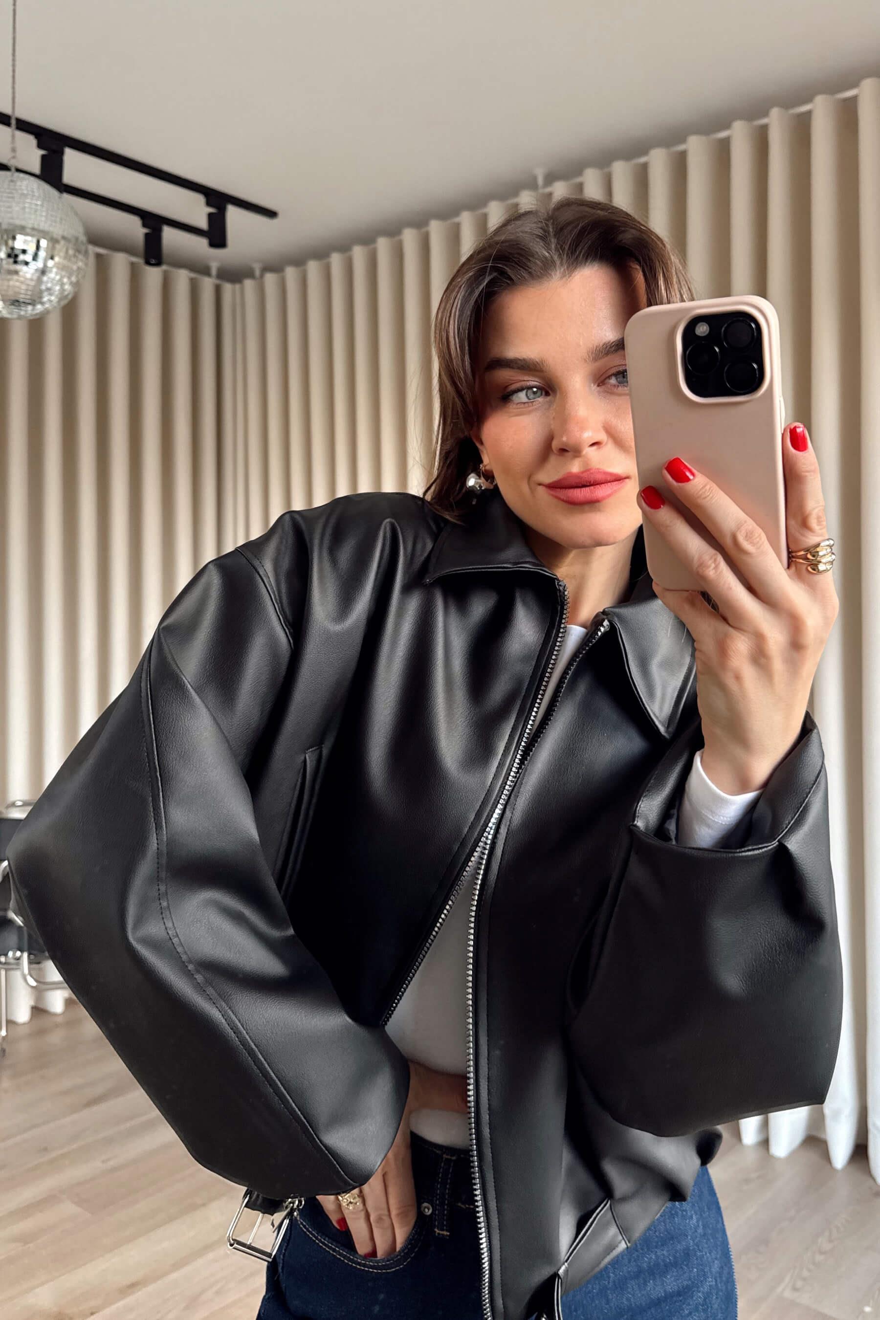 Siyah Kemer Detaylı Astarlı Oversize Bomber Deri Ceket