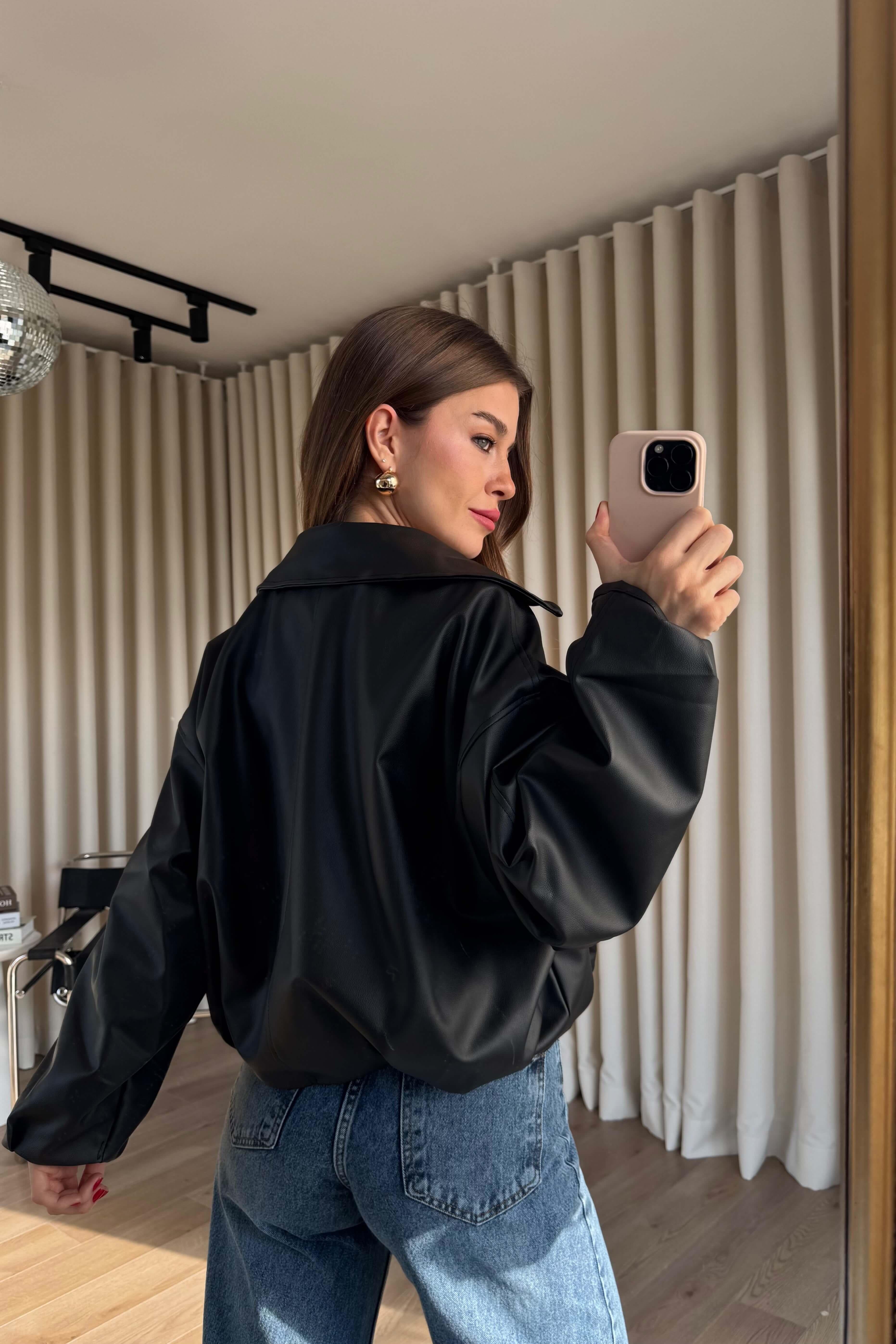 Siyah Kemer Detaylı Astarlı Oversize Bomber Deri Ceket