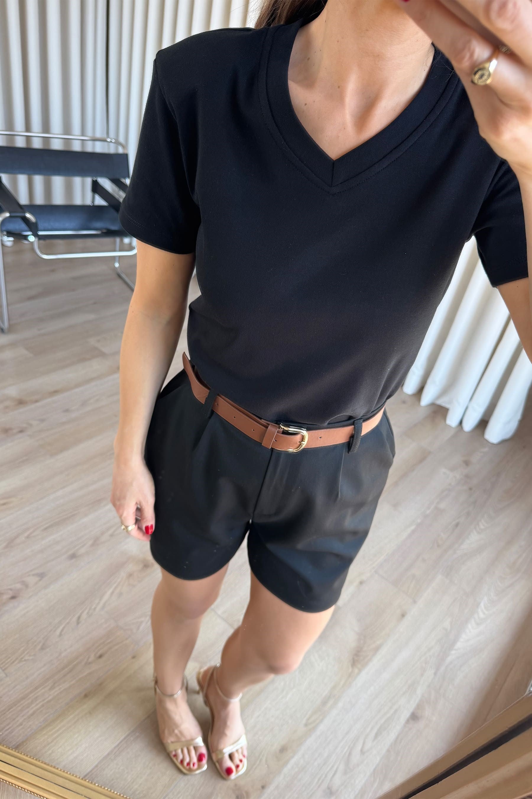 Siyah Kemerli Basic Şort