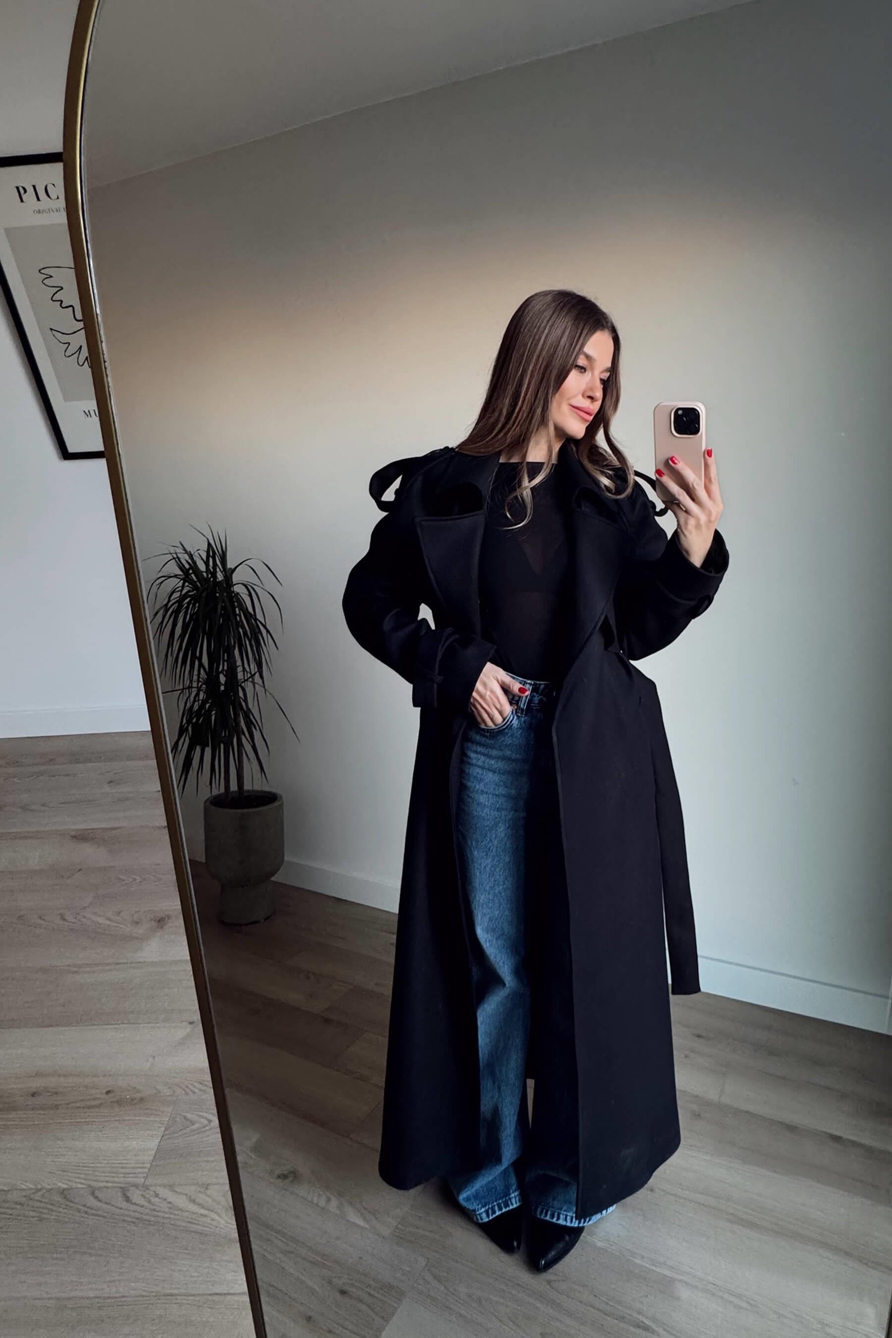 Siyah Kruvaze Astarlı Apolet Detaylı Kemerli Yün Kaban