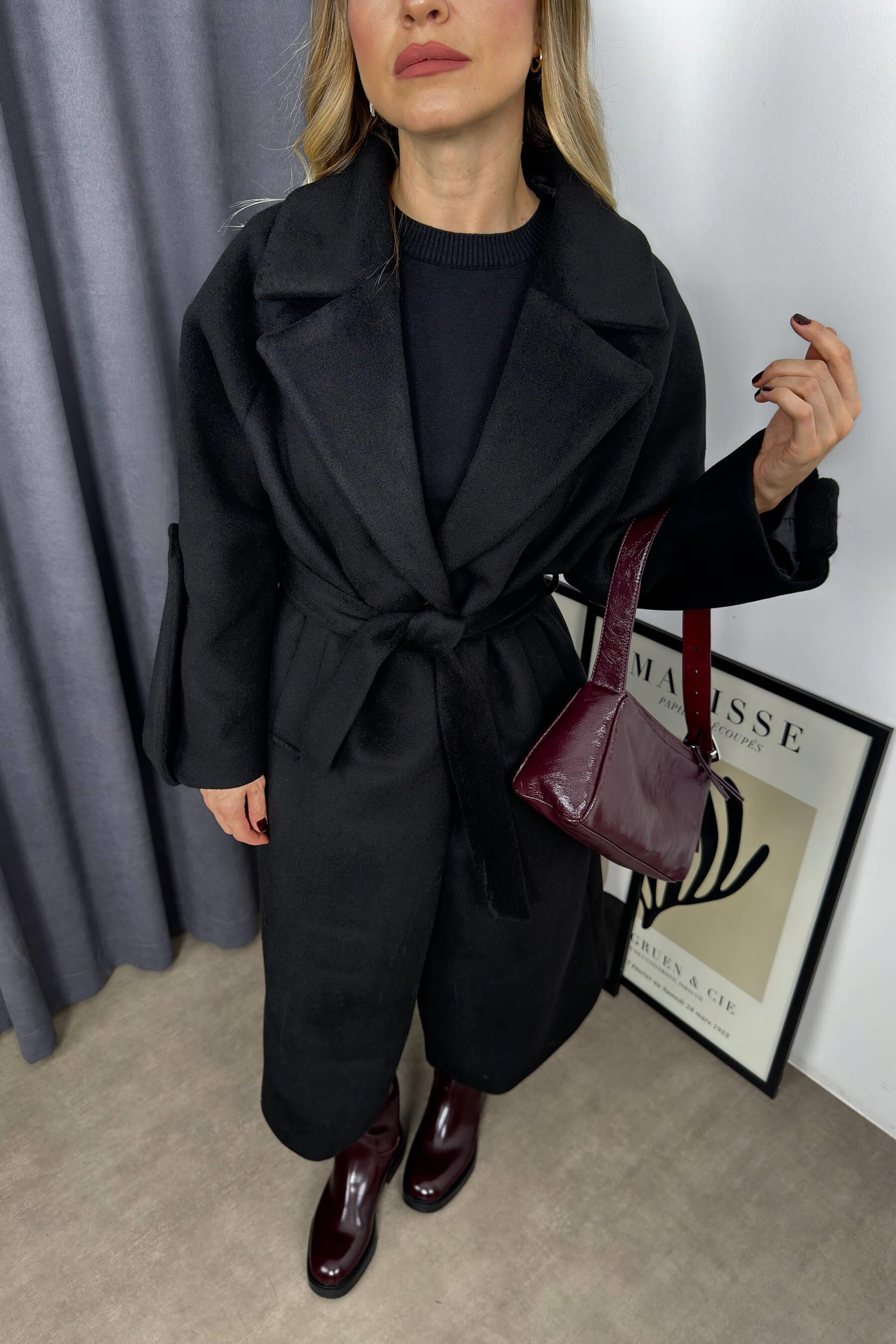 Siyah Kuşaklı Astarlı Oversize Kol Detay Yün Kaban