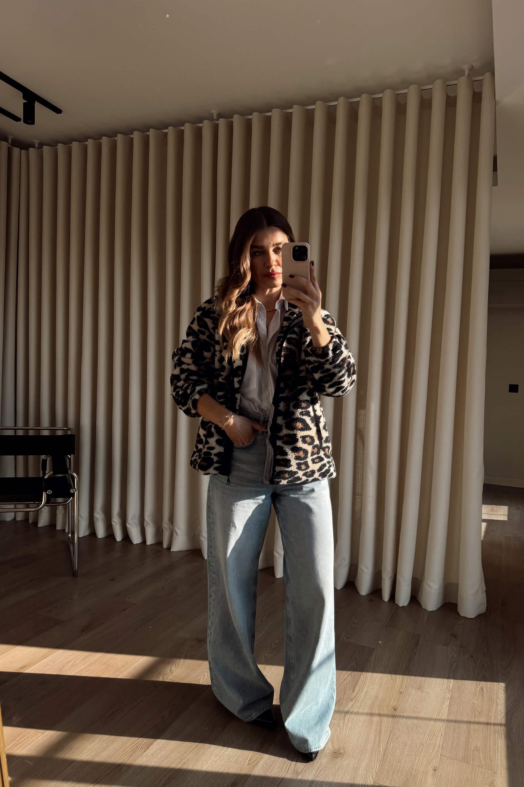 Siyah Leopar Desenli Astarlı Fermuarlı Oversize Peluş Sweatshirt
