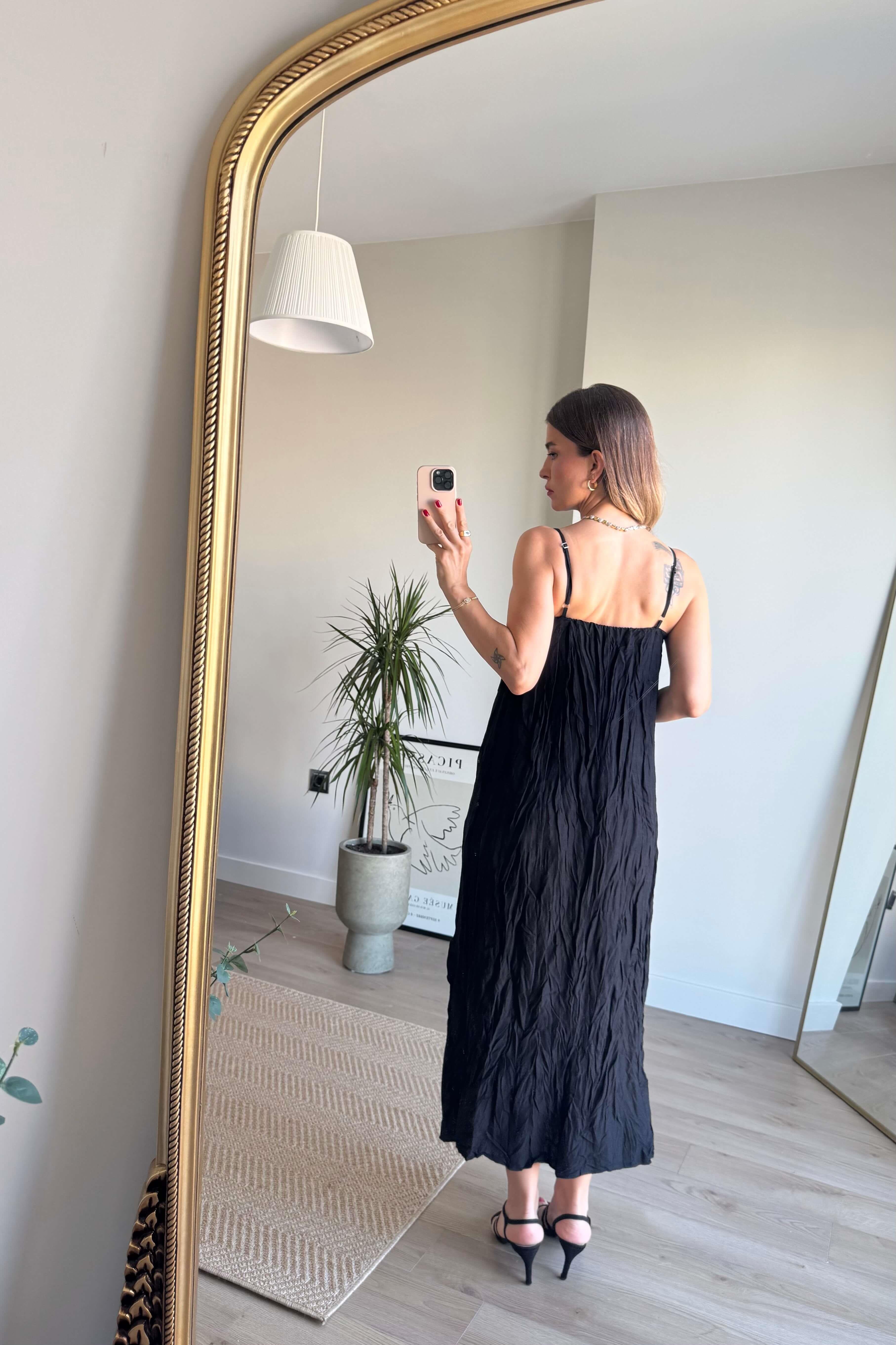 Siyah Önü Lastikli Asansör Askılı Keten Elbise