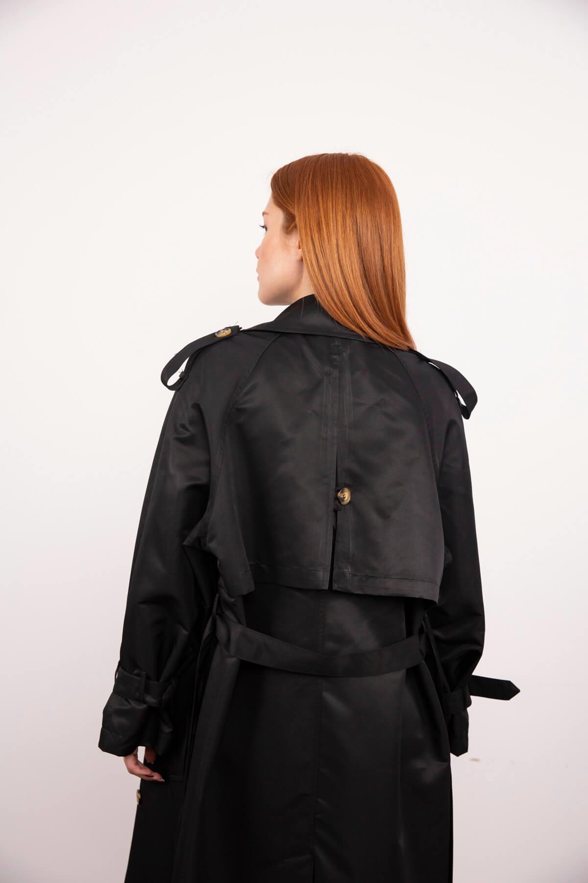 Siyah Oversize Apolet Detay Kemerli Trençkot