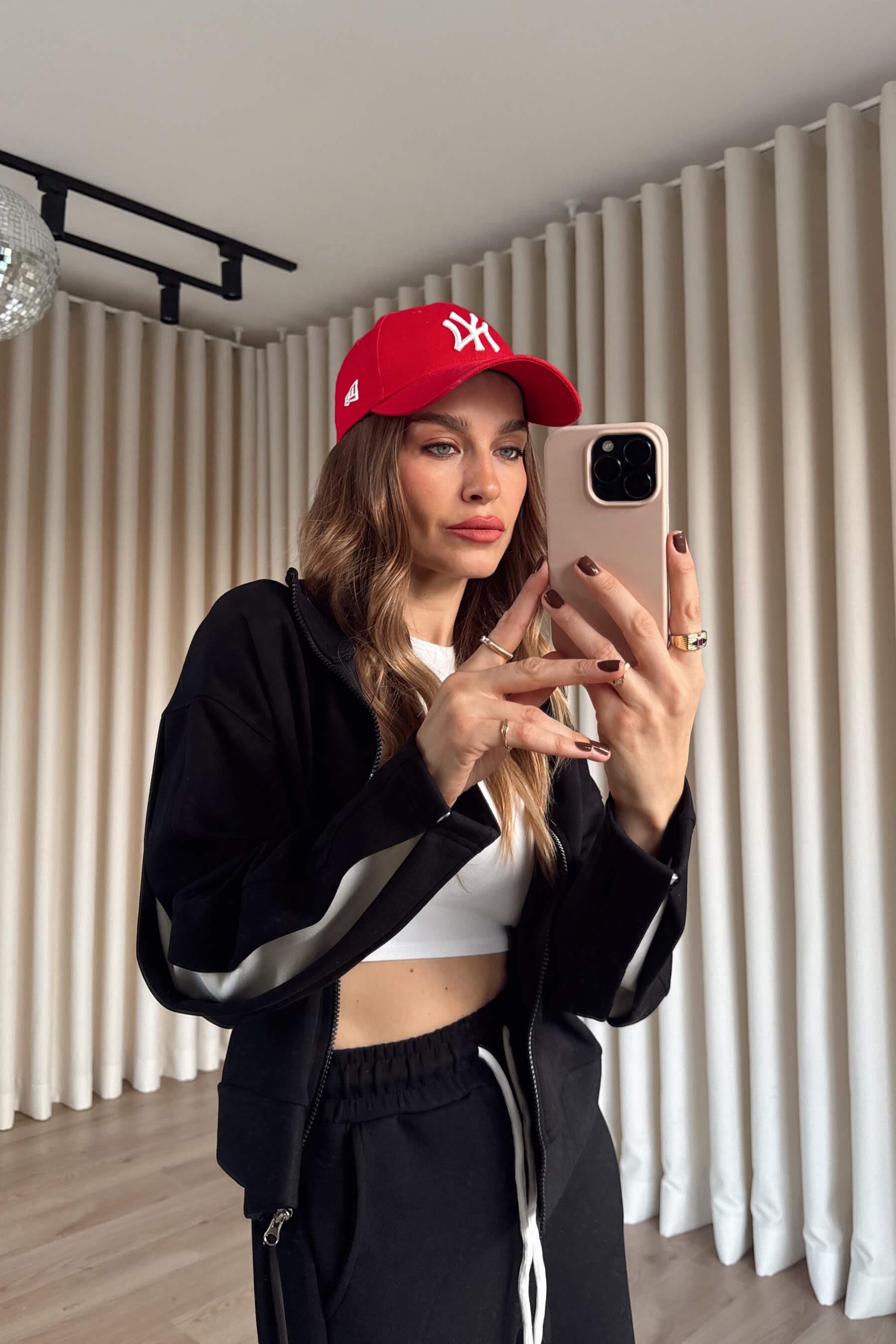 Siyah Şerit Detaylı Fermuarlı Modal Eşofman Takımı