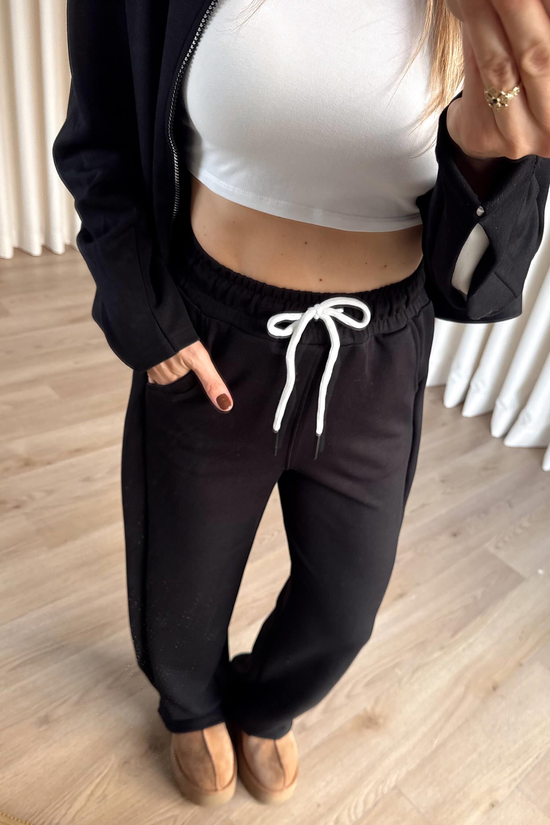 Siyah Şerit Detaylı Fermuarlı Modal Eşofman Takımı