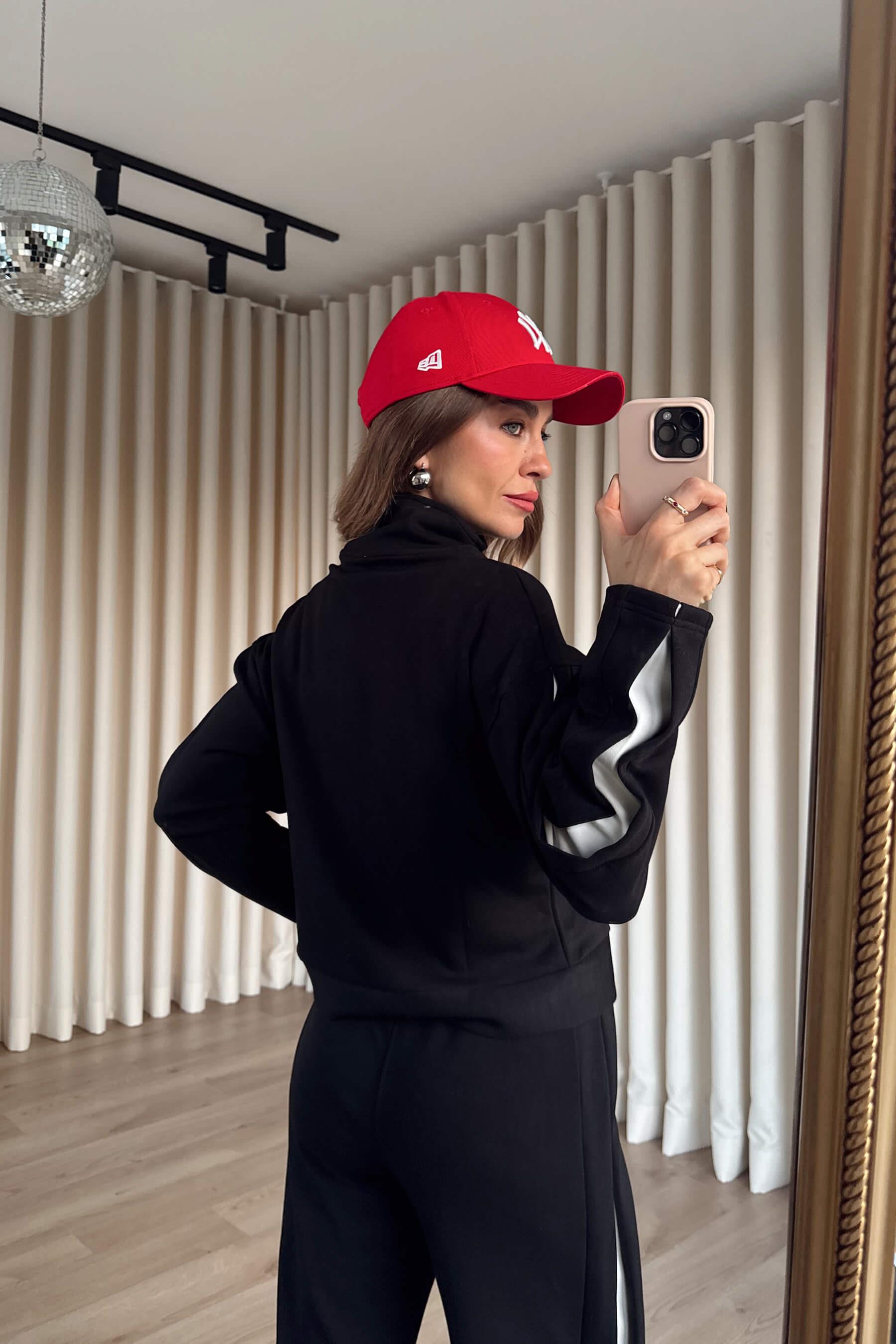 Siyah Şerit Detaylı Fermuarlı Modal Eşofman Takımı