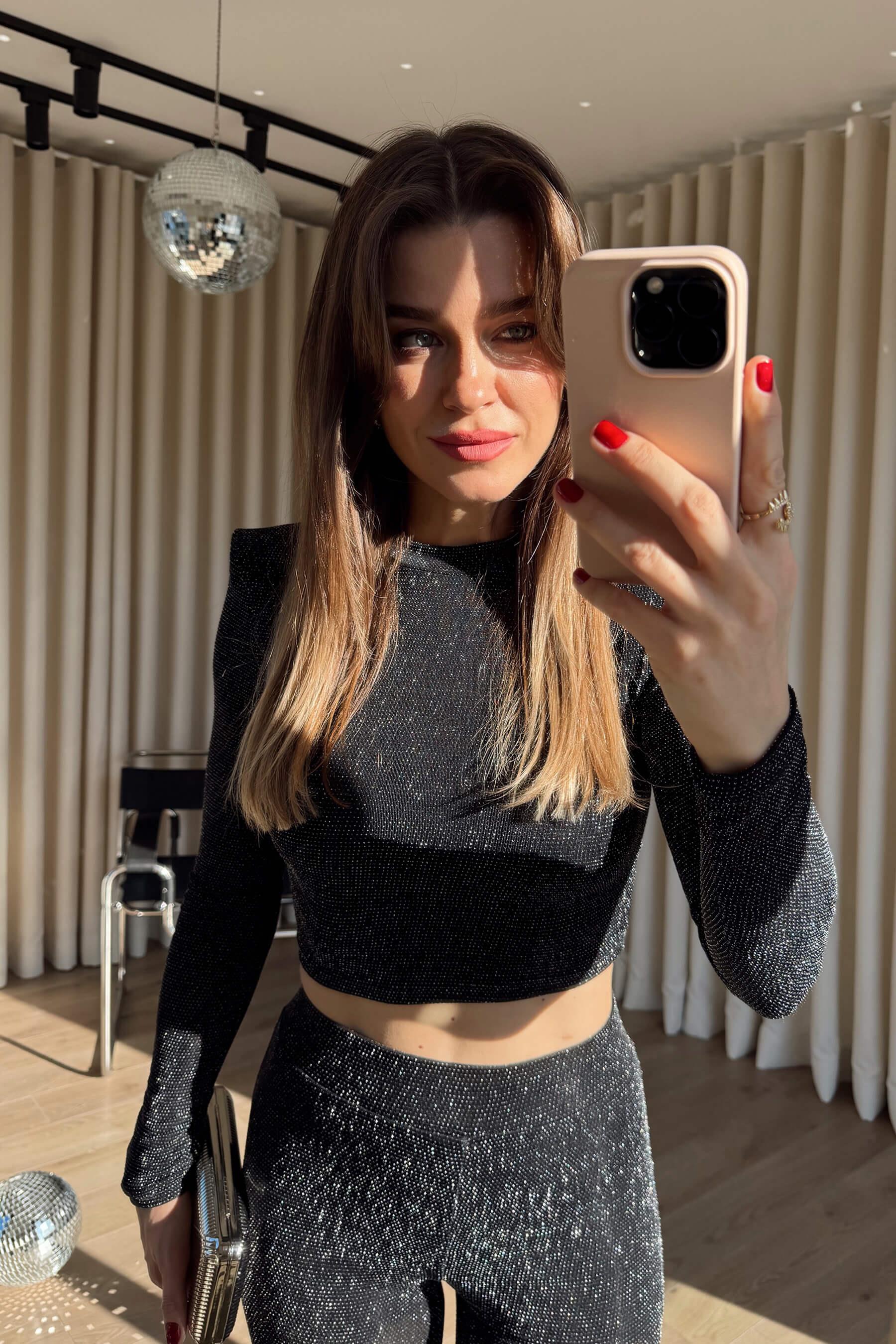 Siyah Simli Vatkalı Crop Bluz