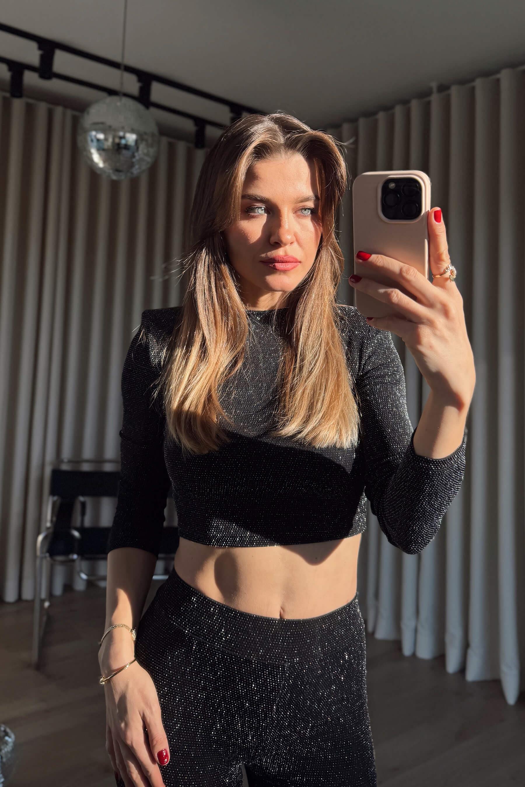 Siyah Simli Vatkalı Crop Bluz