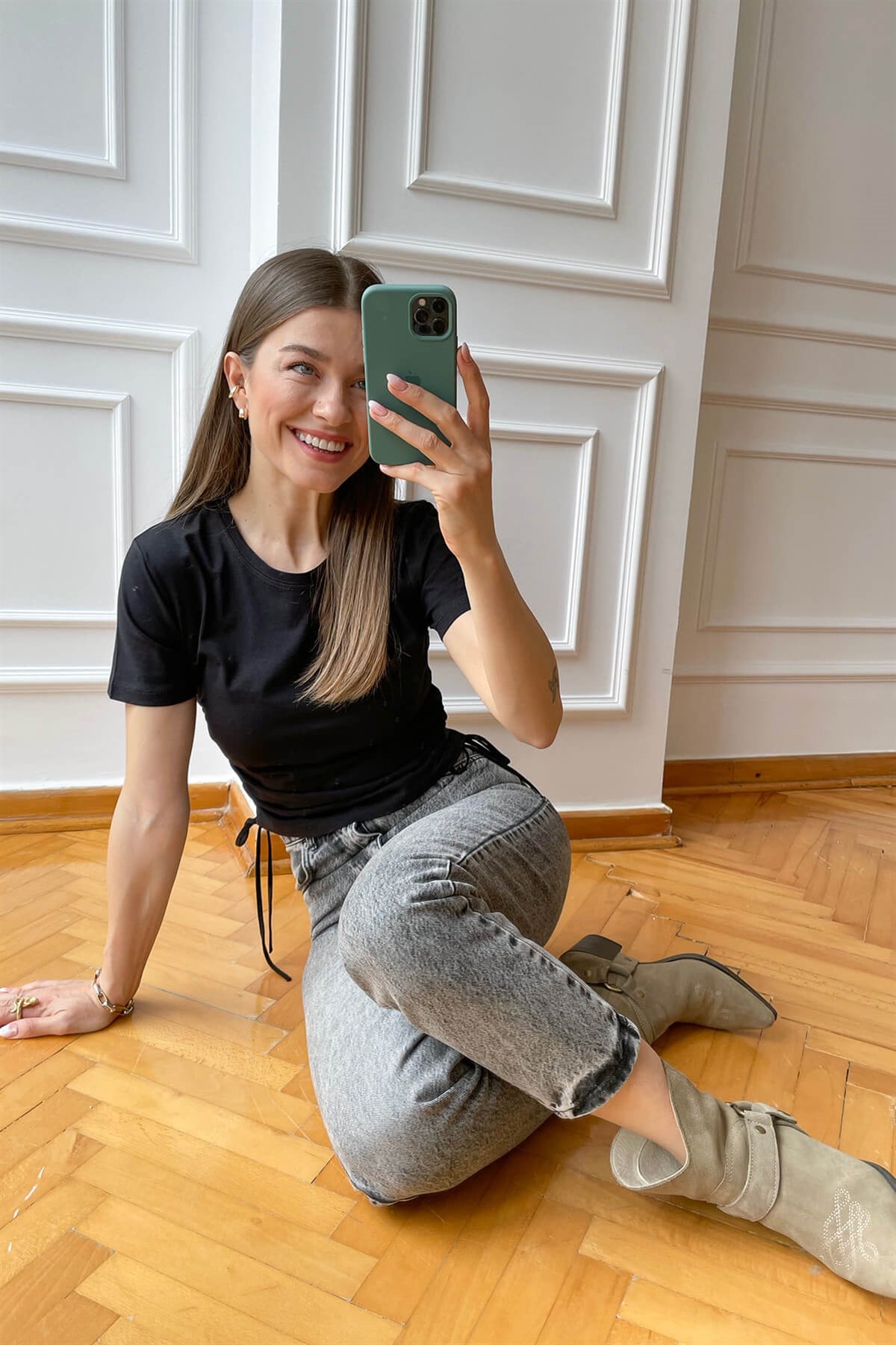 Siyah Yanları Bağcıklı Basic T-Shirt