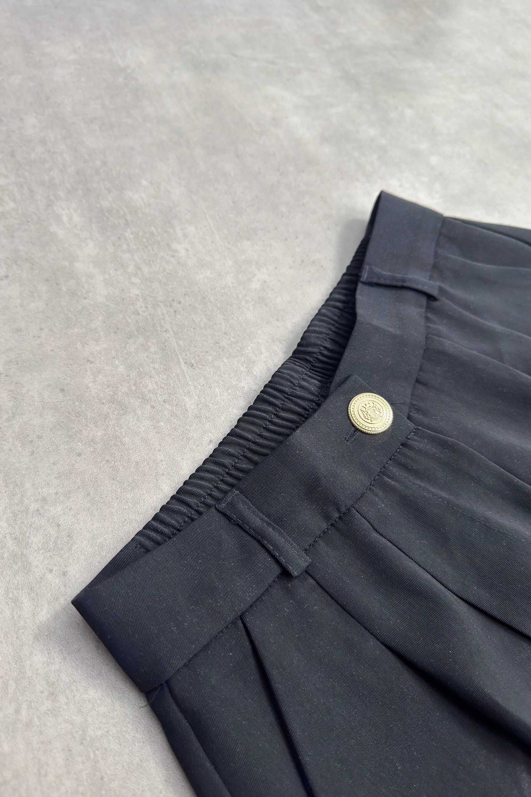 Siyah Yüksek Bel Beli Lastikli Pileli Pantolon