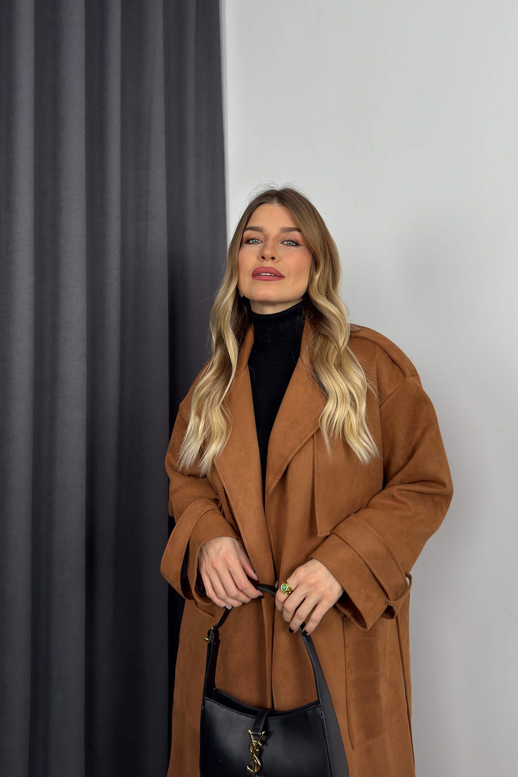 Taba Apolet Detaylı Kuşaklı Oversize Süet Kaban