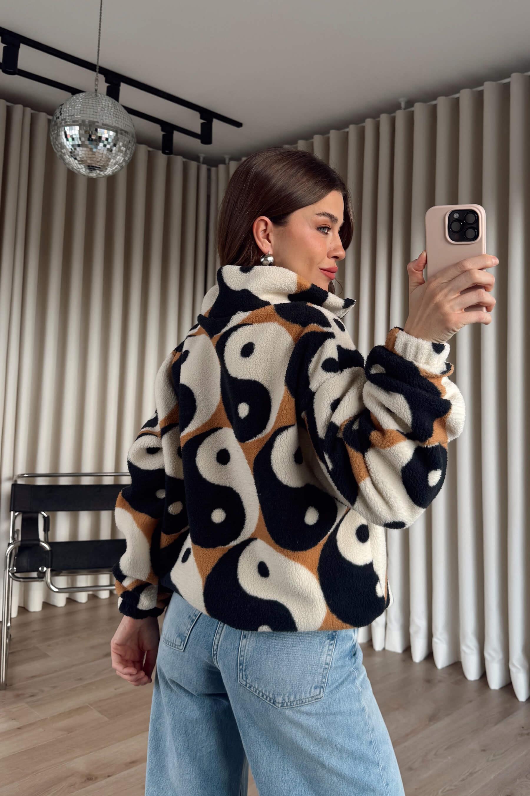 Taba Siyah Yarım Fermuarlı Oversize Beli Lastikli Peluş Sweatshirt . ÖN SİPARİŞ AÇILMIŞTIR. 17 OCAK CUMARTESİ STOK GİRİŞ TARİHİDİR