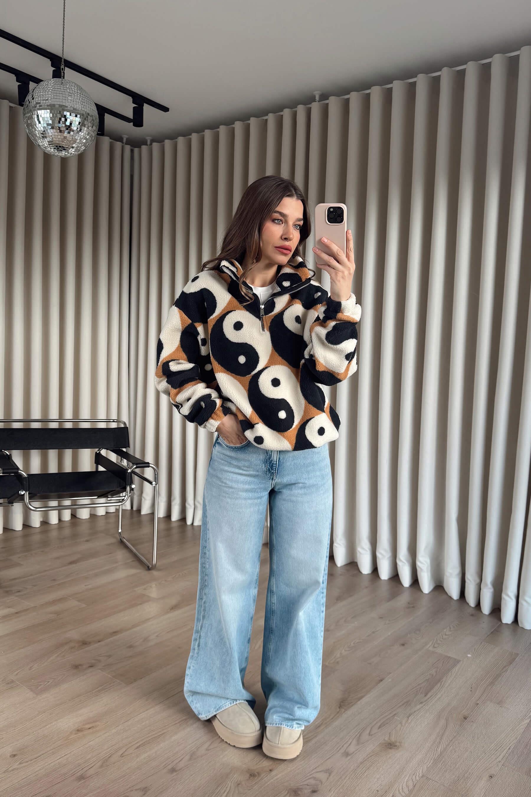 Taba Siyah Yarım Fermuarlı Oversize Beli Lastikli Peluş Sweatshirt . ÖN SİPARİŞ AÇILMIŞTIR. 17 OCAK CUMARTESİ STOK GİRİŞ TARİHİDİR