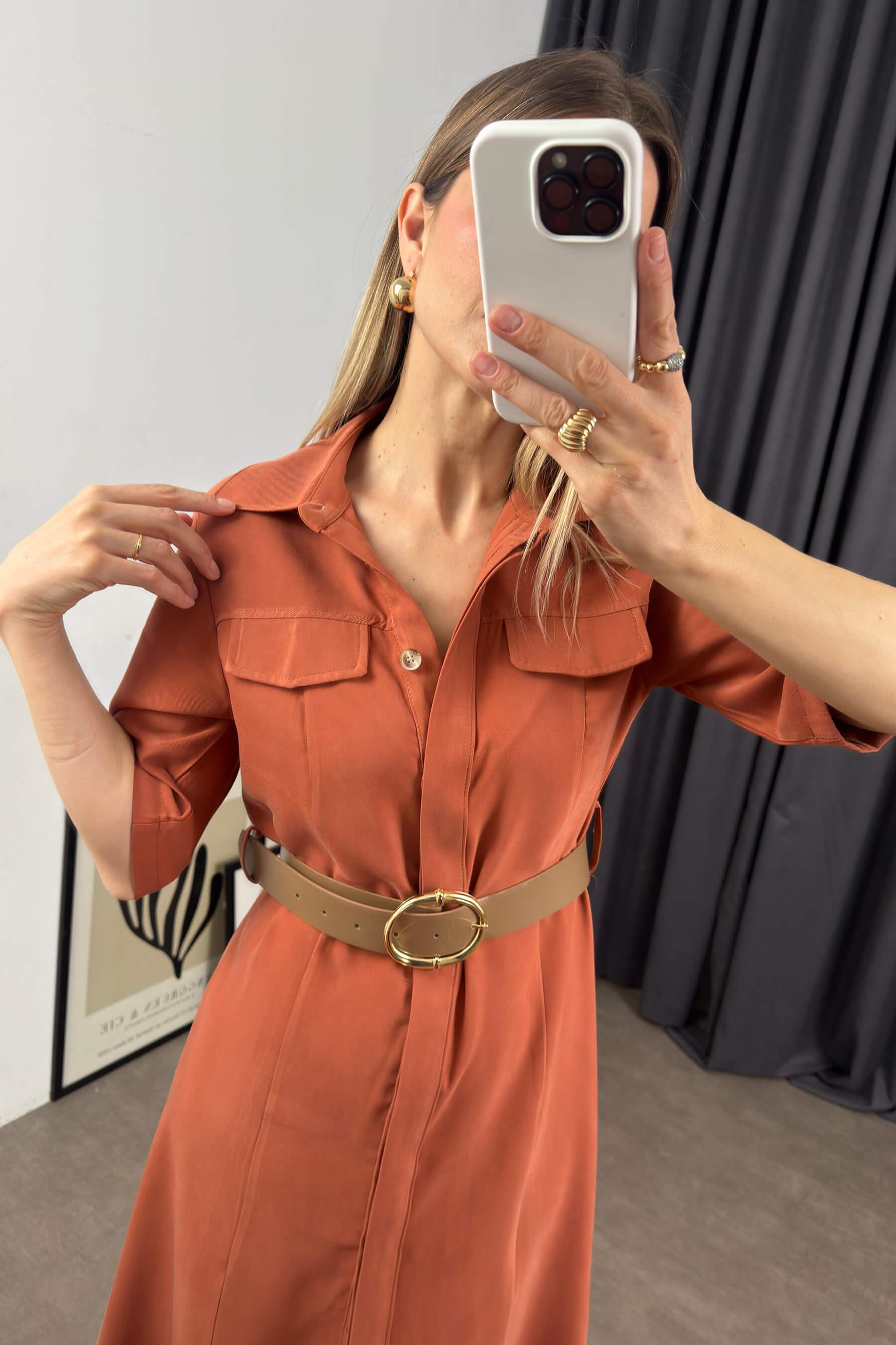 Tarçın Rengi Kısa Kollu Midi Boy Tensel Elbise