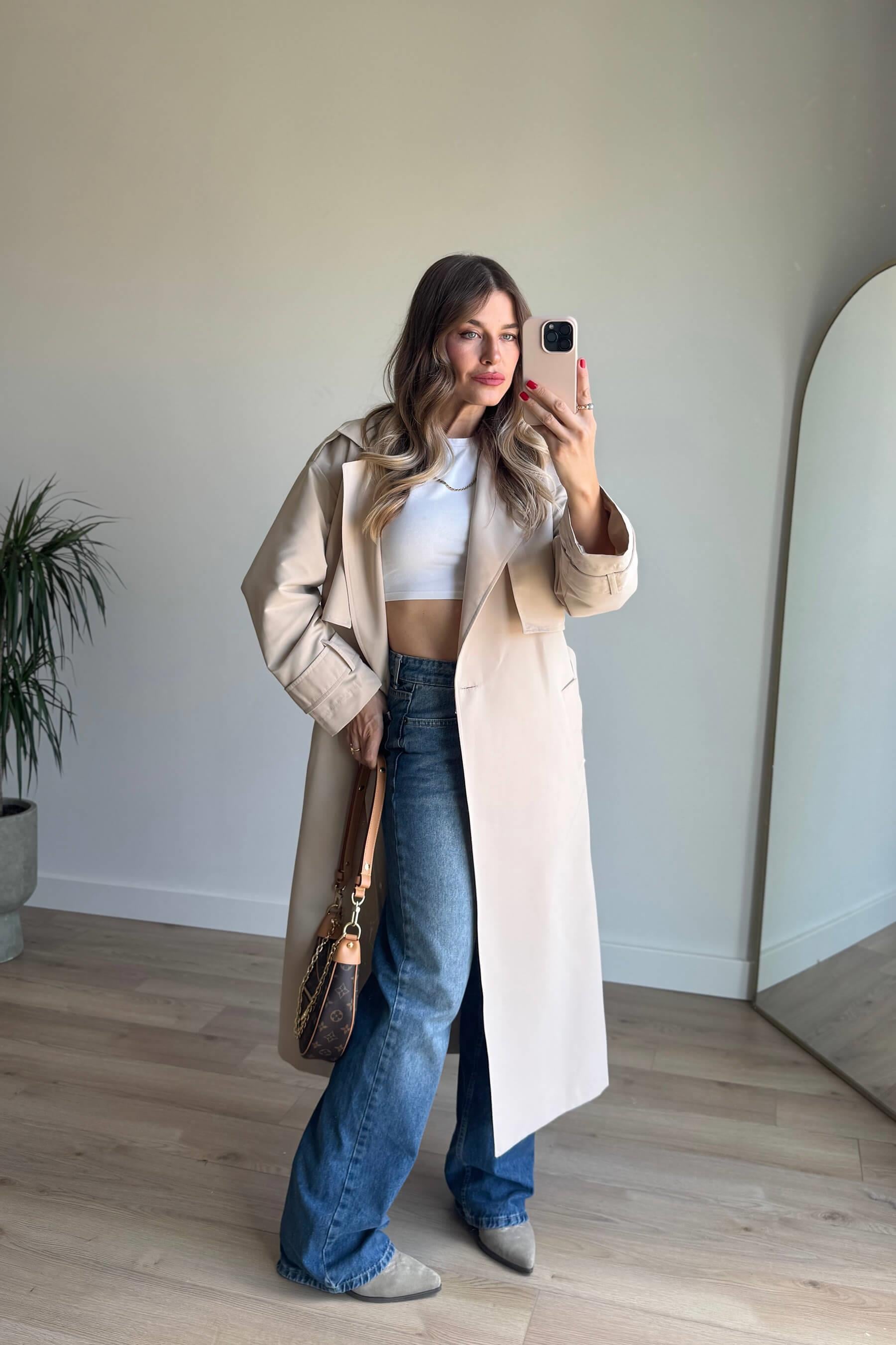 Taş Rengi Kuşaklı Astarlı Yırtmaçlı Oversize Trençkot