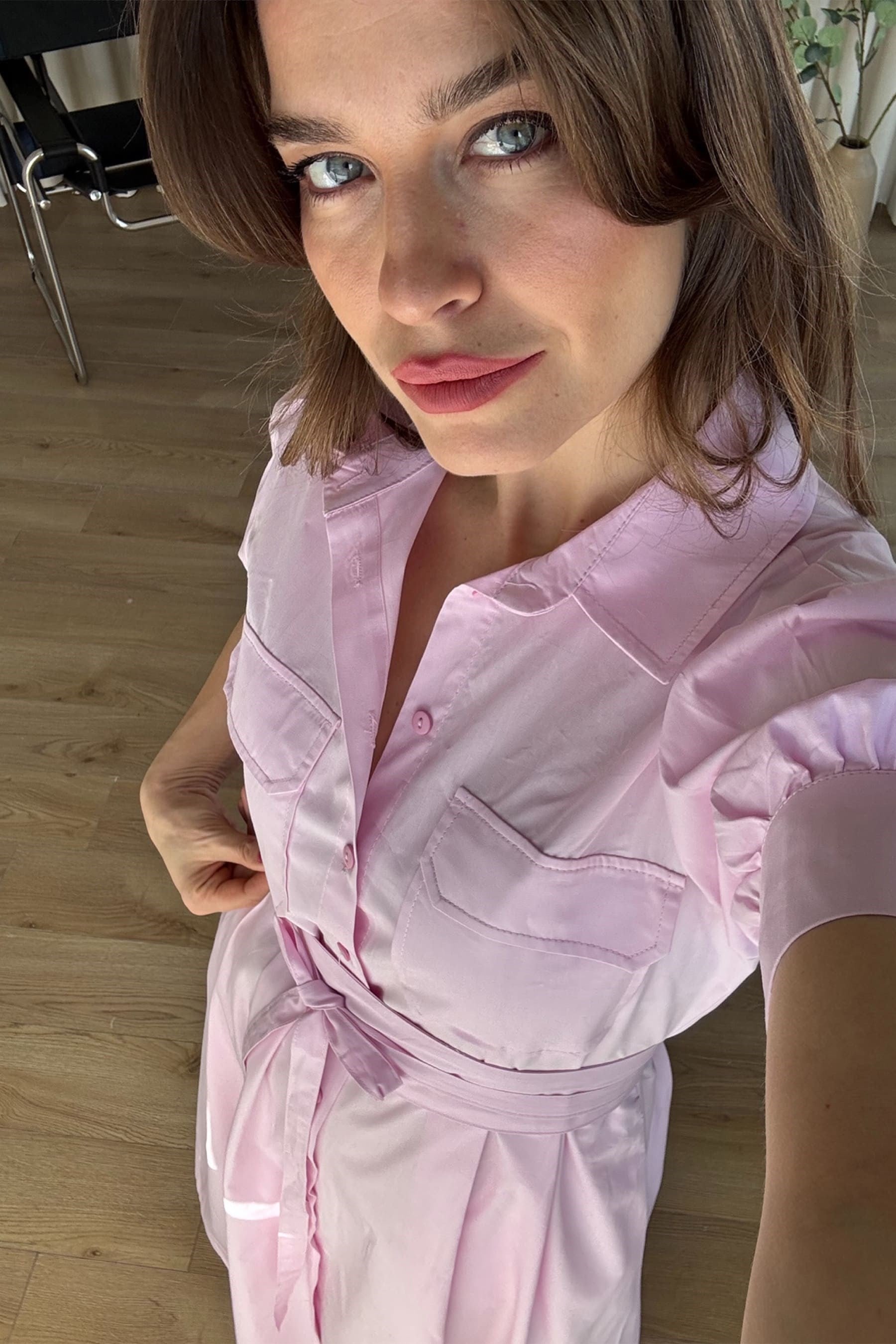 Toz Pembe Balon Kol Korse Detaylı Gömlek Elbise