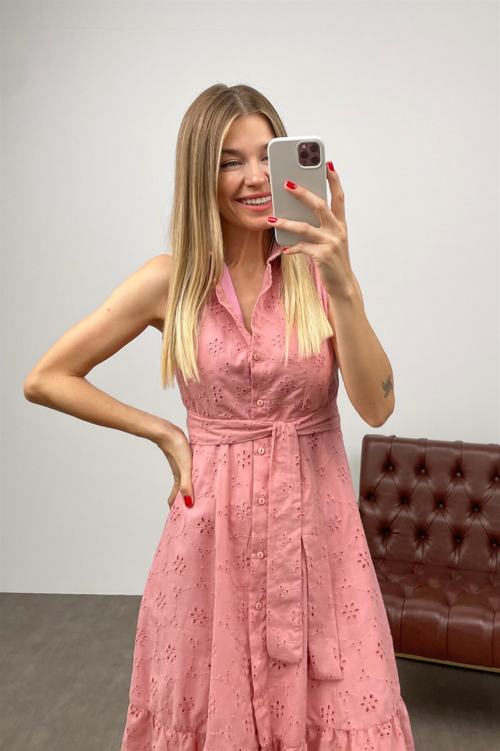 Toz Pembe Kuşaklı Kolsuz Fisto Elbise