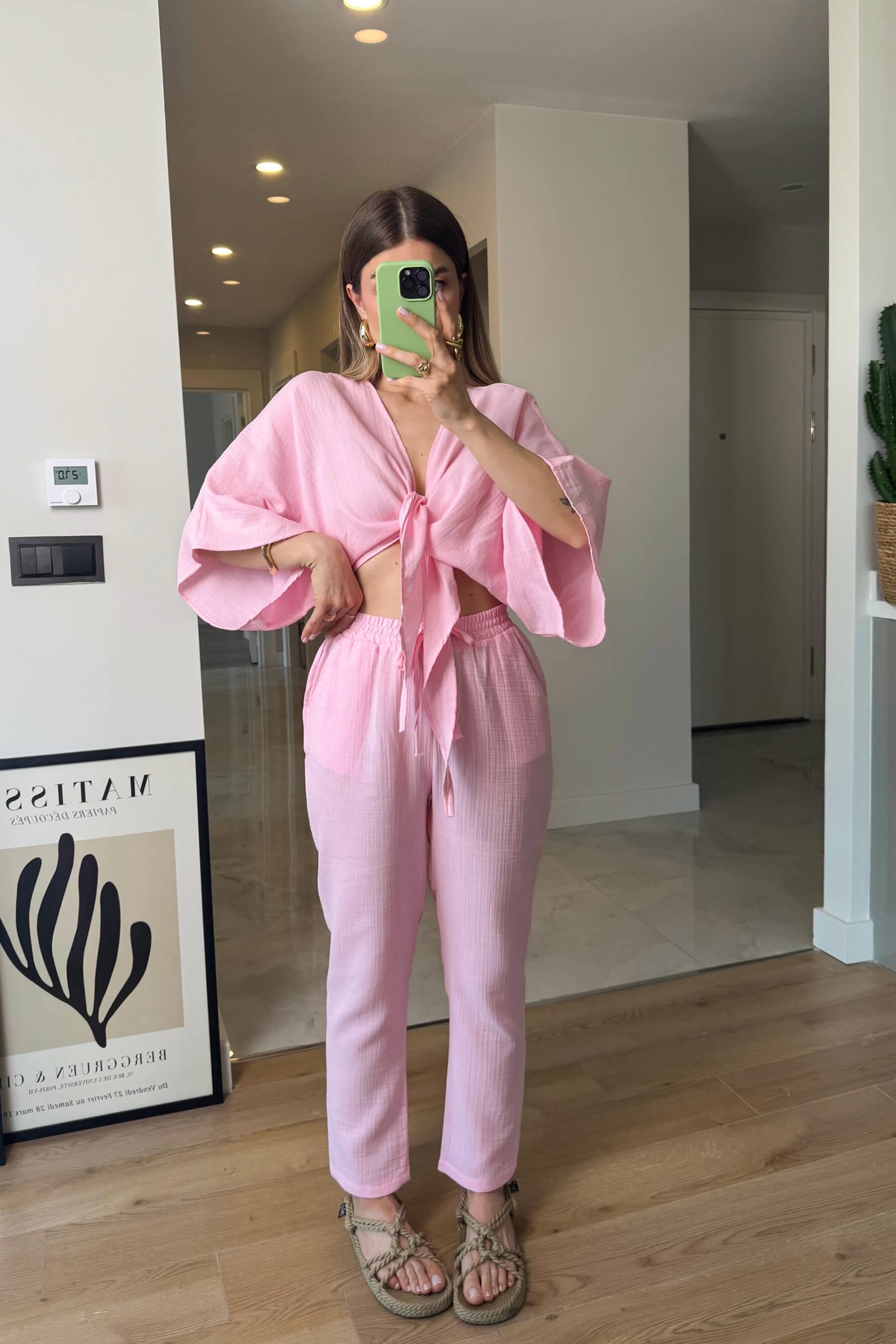 Toz Pembe Önden Bağlamalı Müslin Bluz Havuç Pantolon Takım