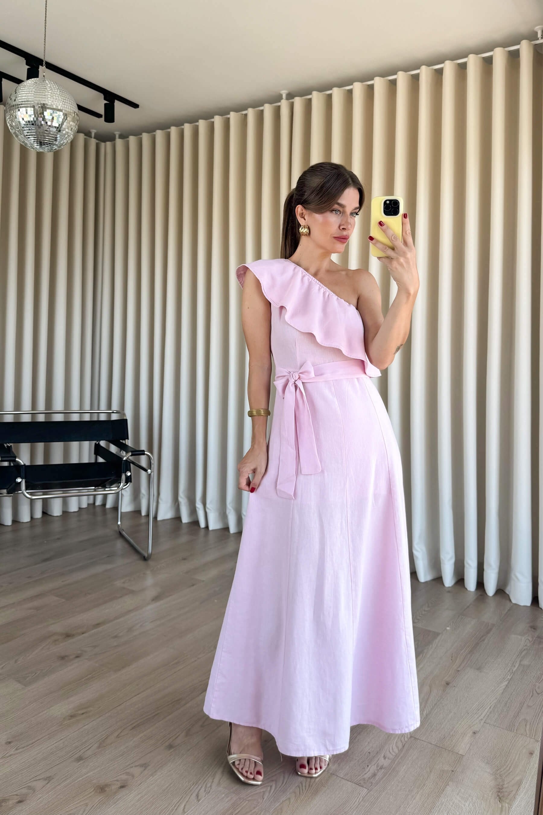 Toz Pembe Tek Omuz Yakası Fırfırlı Keten Elbise