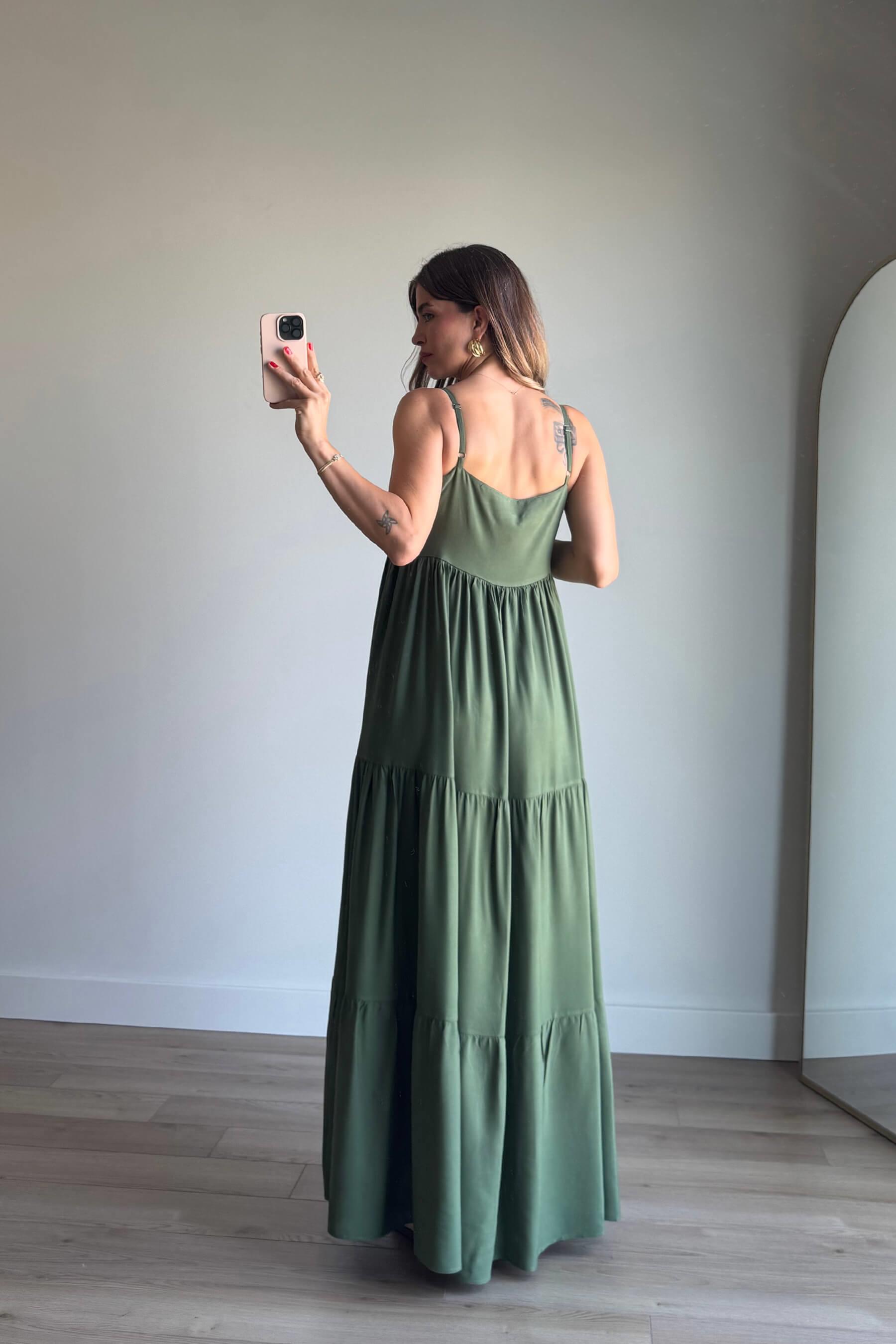 Yeşil Askılı Kare Yaka Parçalı Maxi Elbise