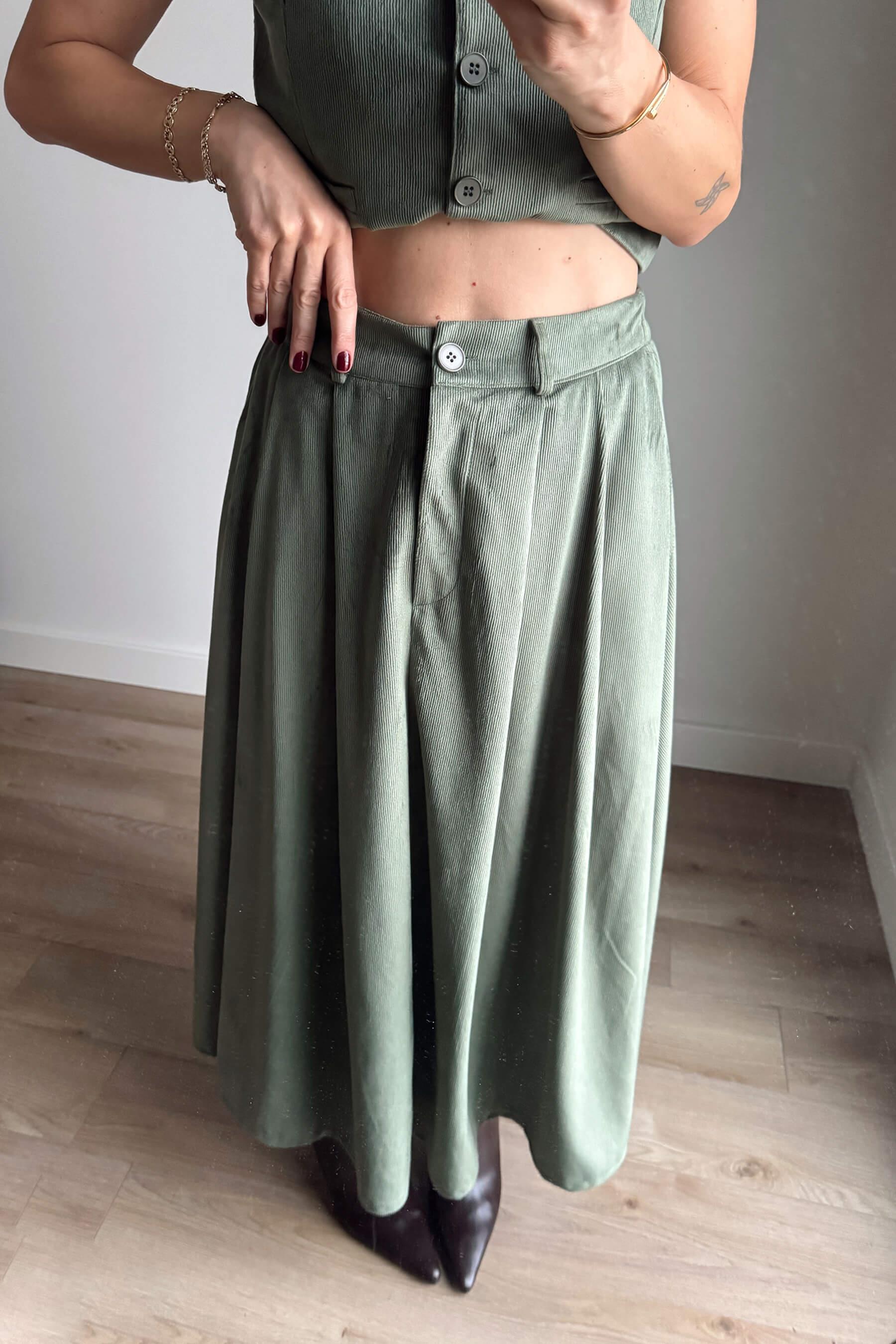 Yeşil İnce Fitilli Yelek Etek Kadife Takım