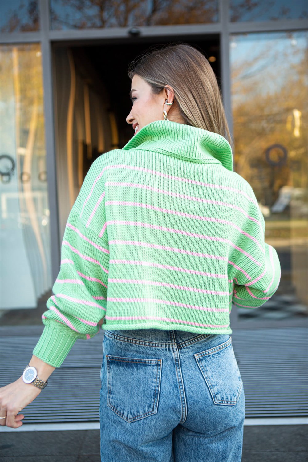 Yeşil Pembe Polo Yaka Çizgili Crop Kazak