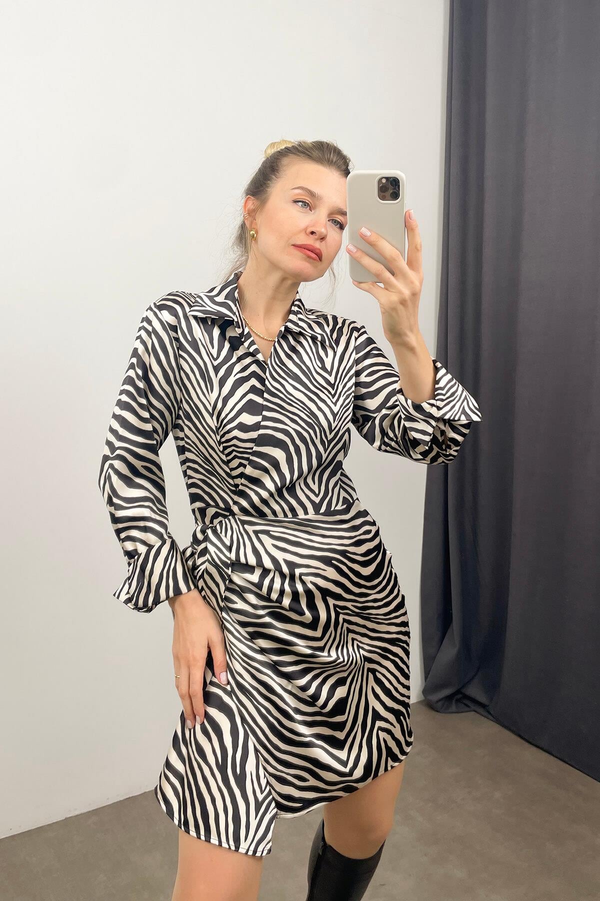 Zebra Desen Gömlek Yaka Belden Bağlamalı Saten Elbise