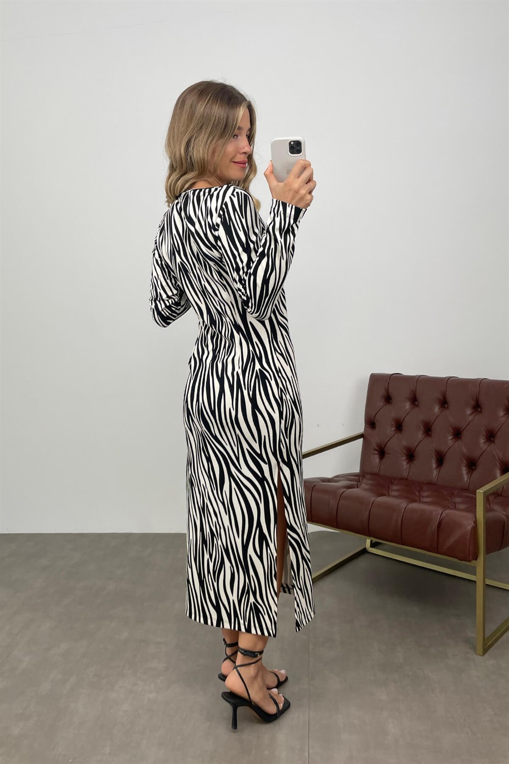 Zebra Desenli Dalgıç Kumaş Yırtmaçlı Elbise