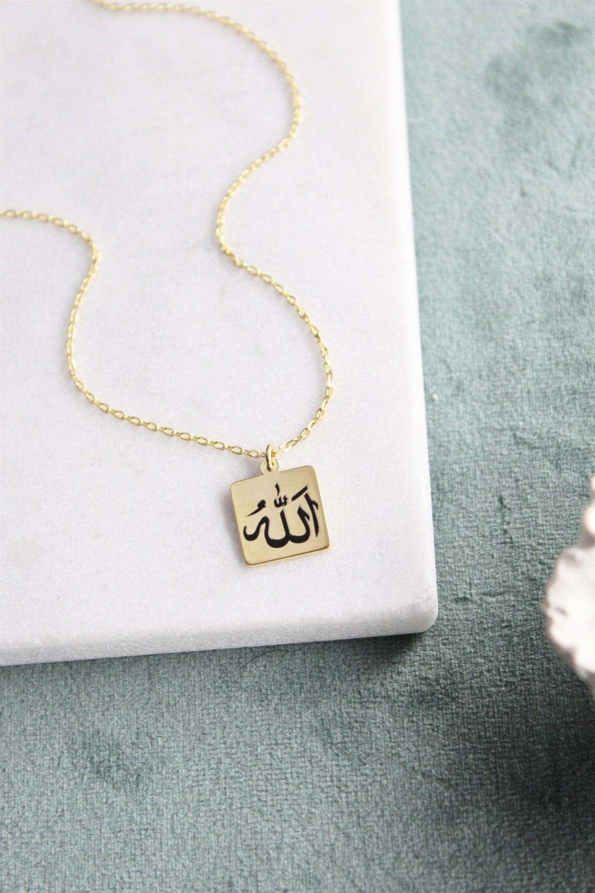 Allah Lafzı Kolye