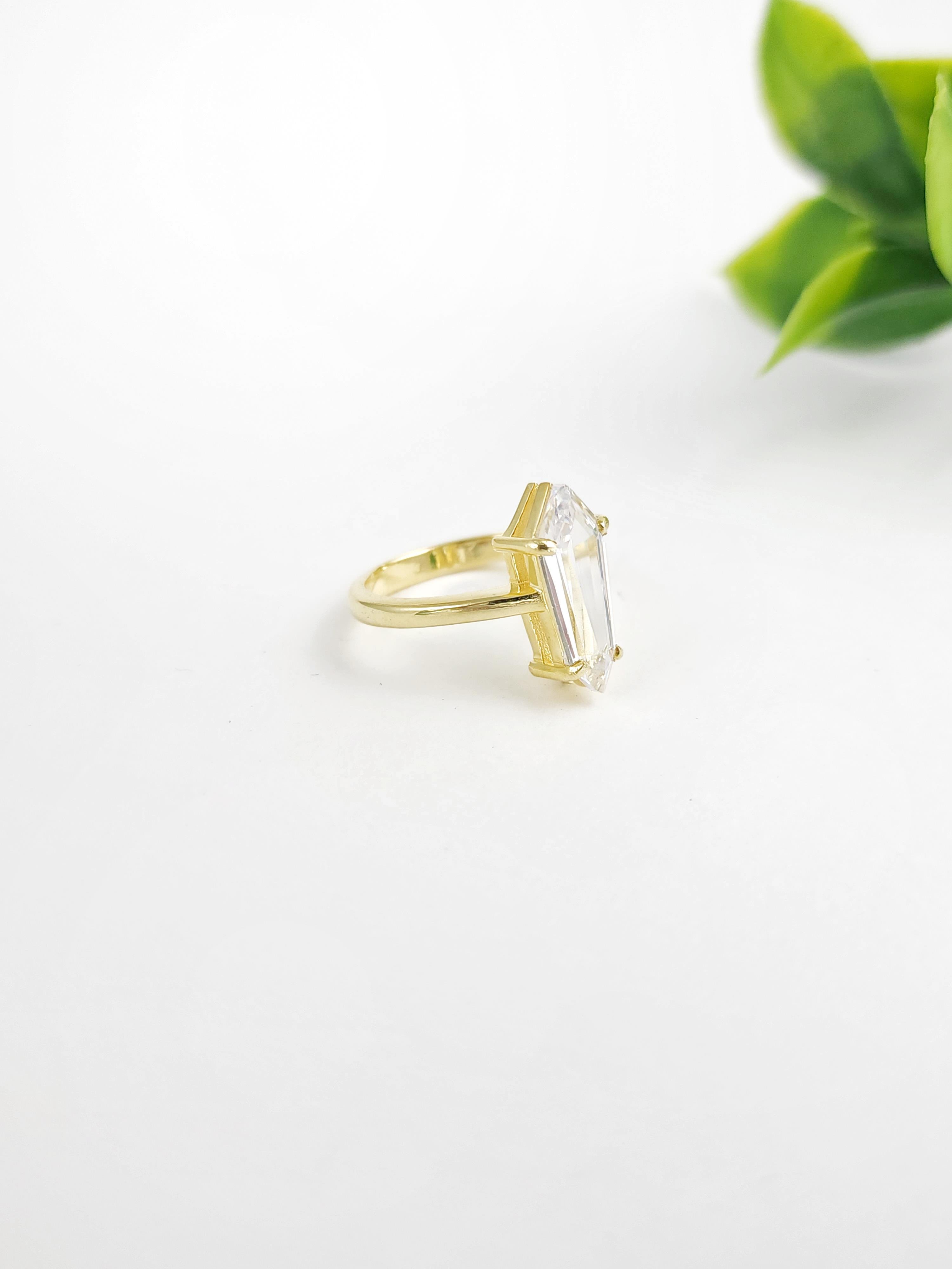 Baget Tektaş Yüzük