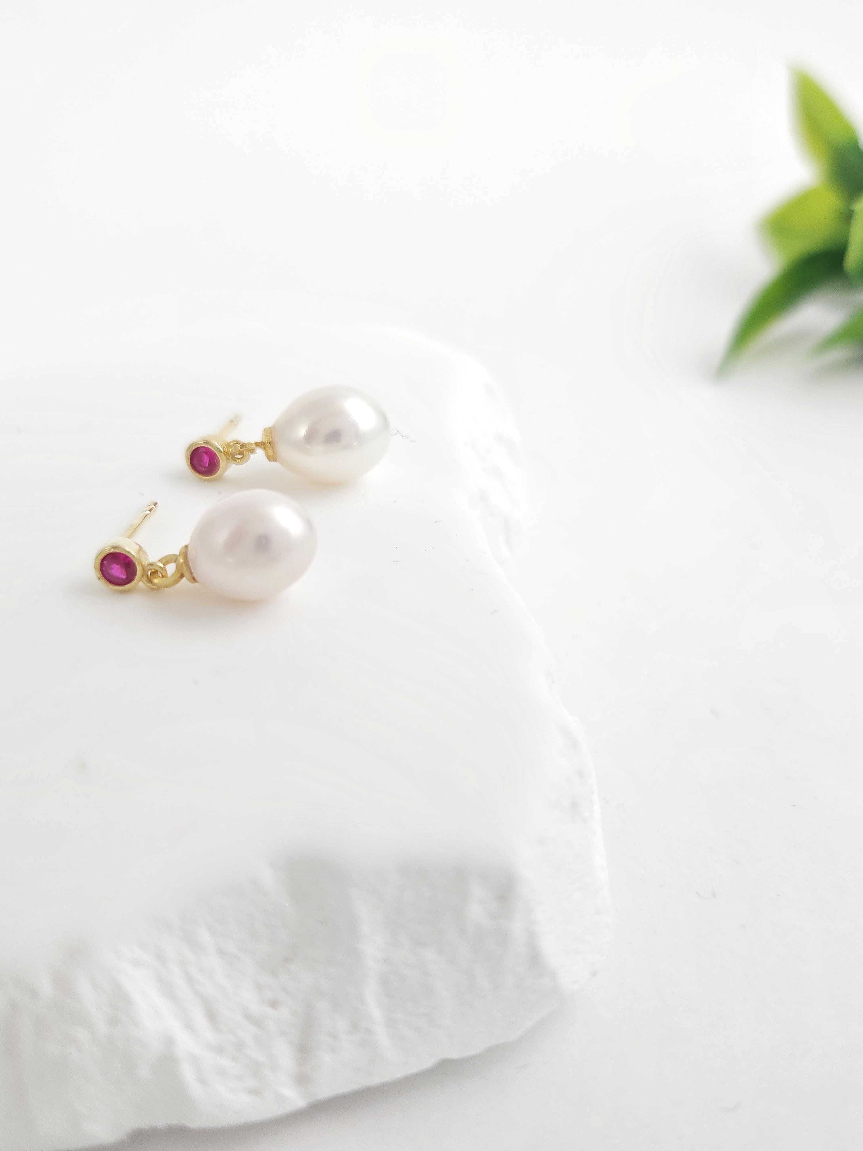 Damla İnci Doğal Taş 3 Küpe