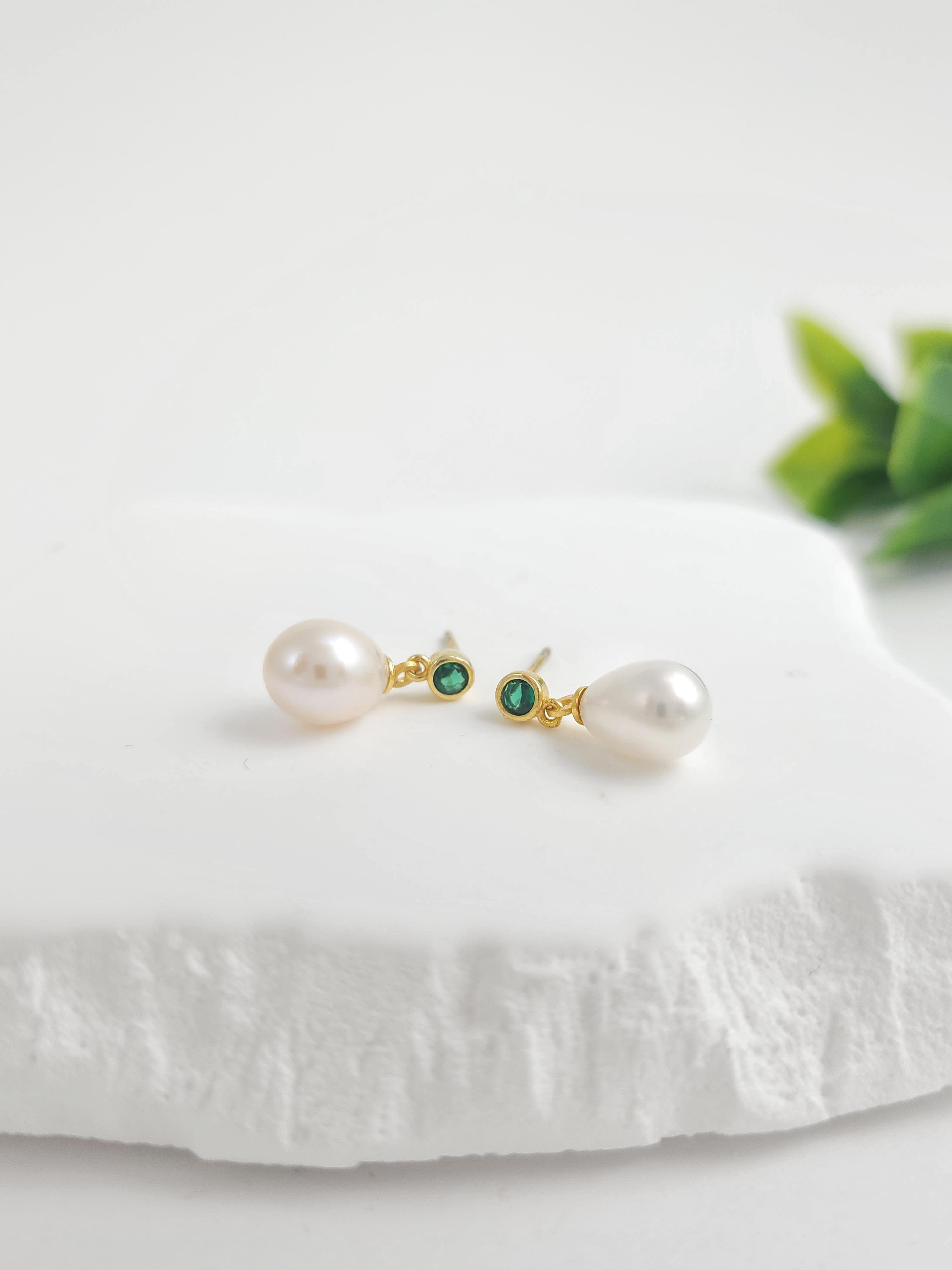 Damla İnci Doğal Taş Küpe