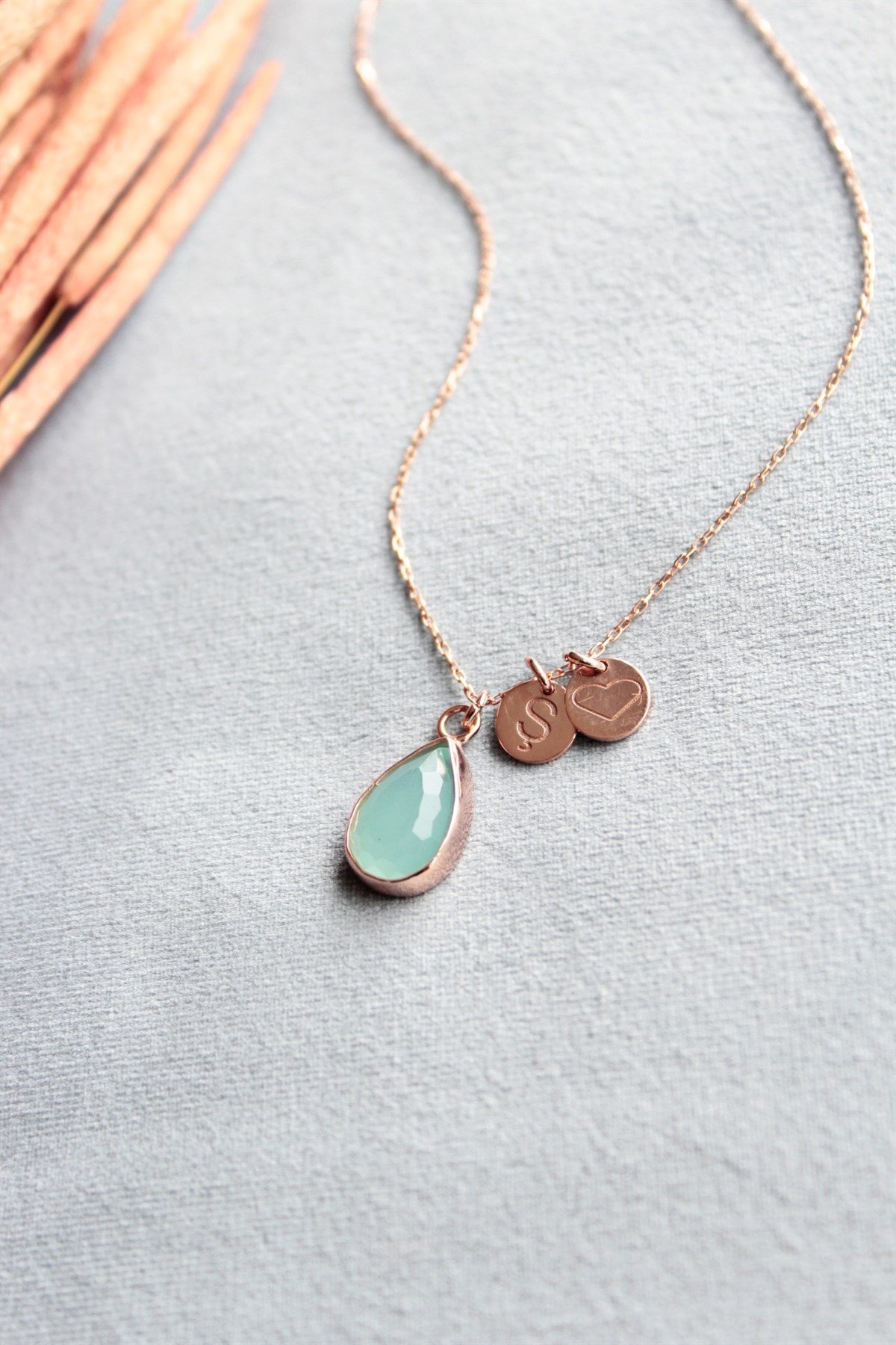 Doğal Taş Harf Kalp Kolye