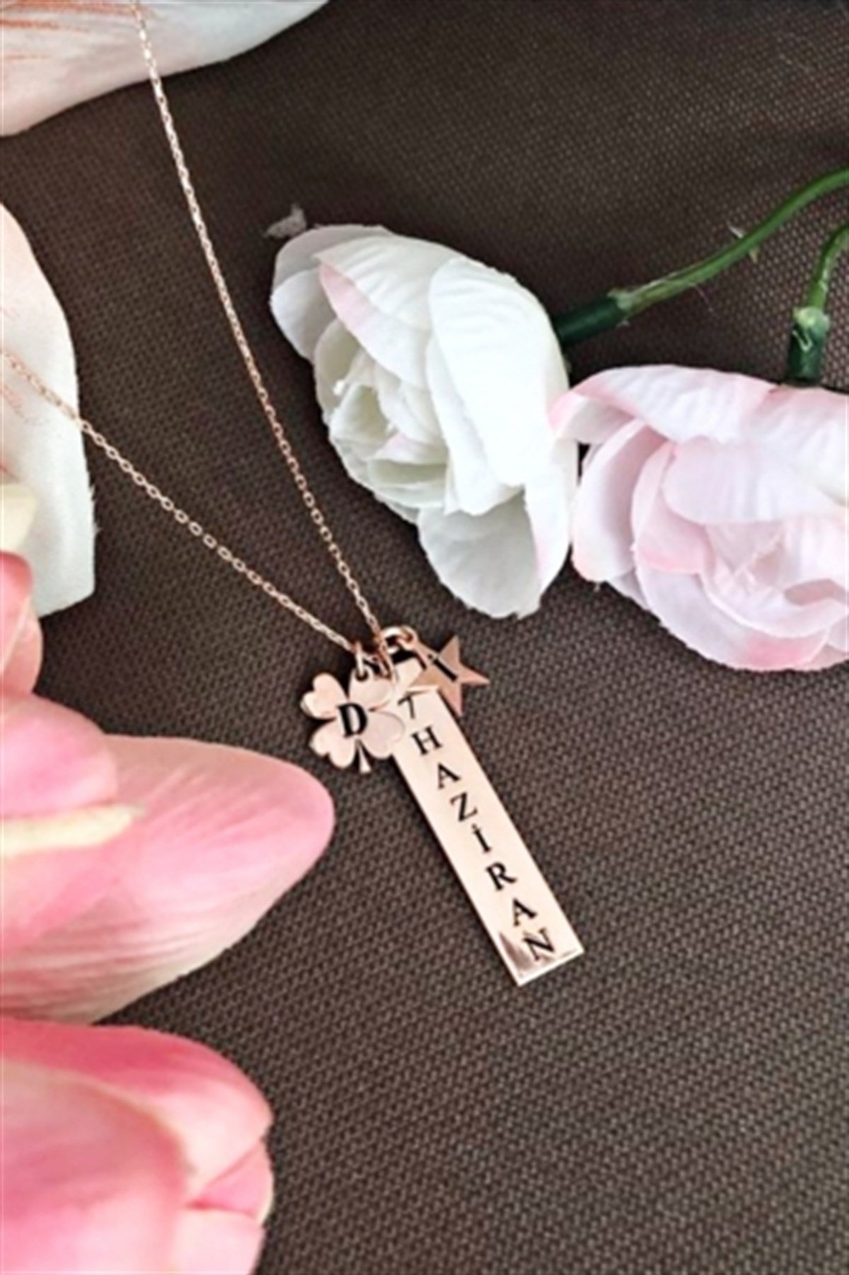 Harf Yıldız Plaka Kolye